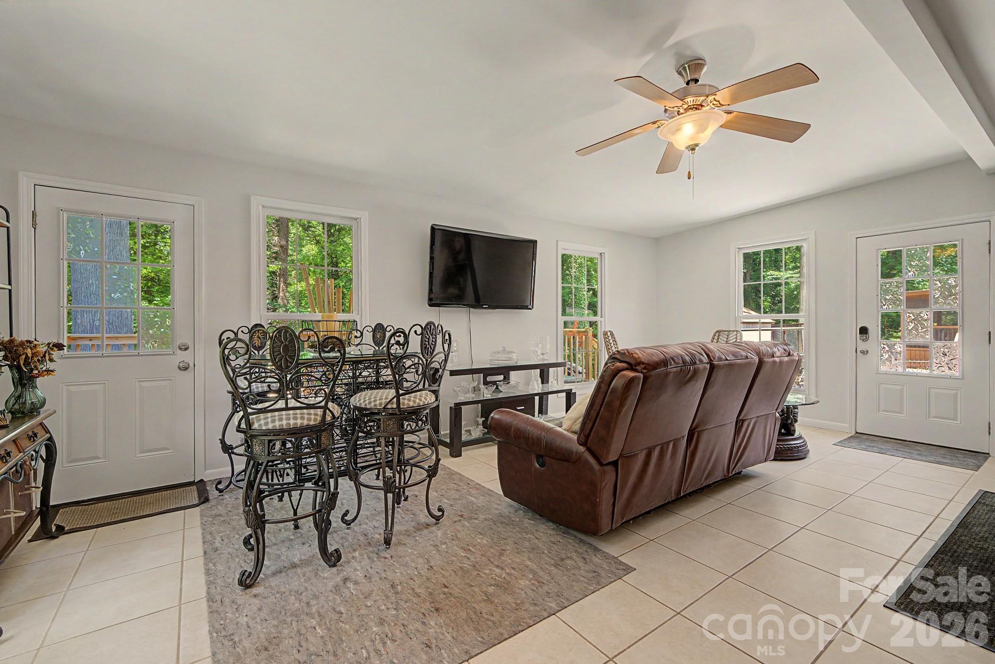 5127 Hoover Drive — Charlotte