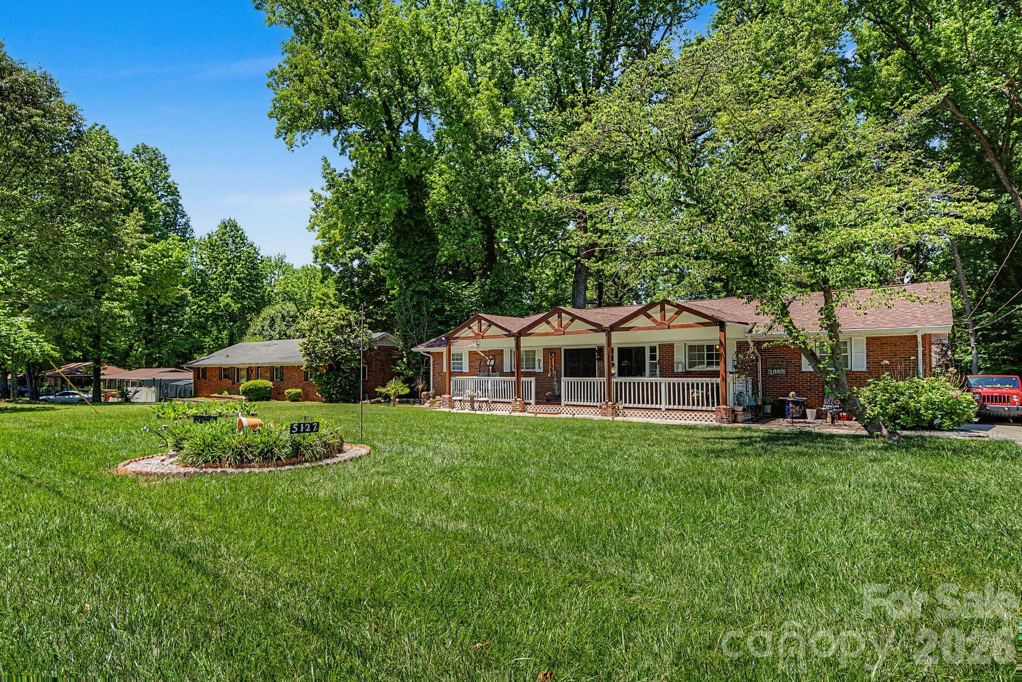 5127 Hoover Drive — Charlotte