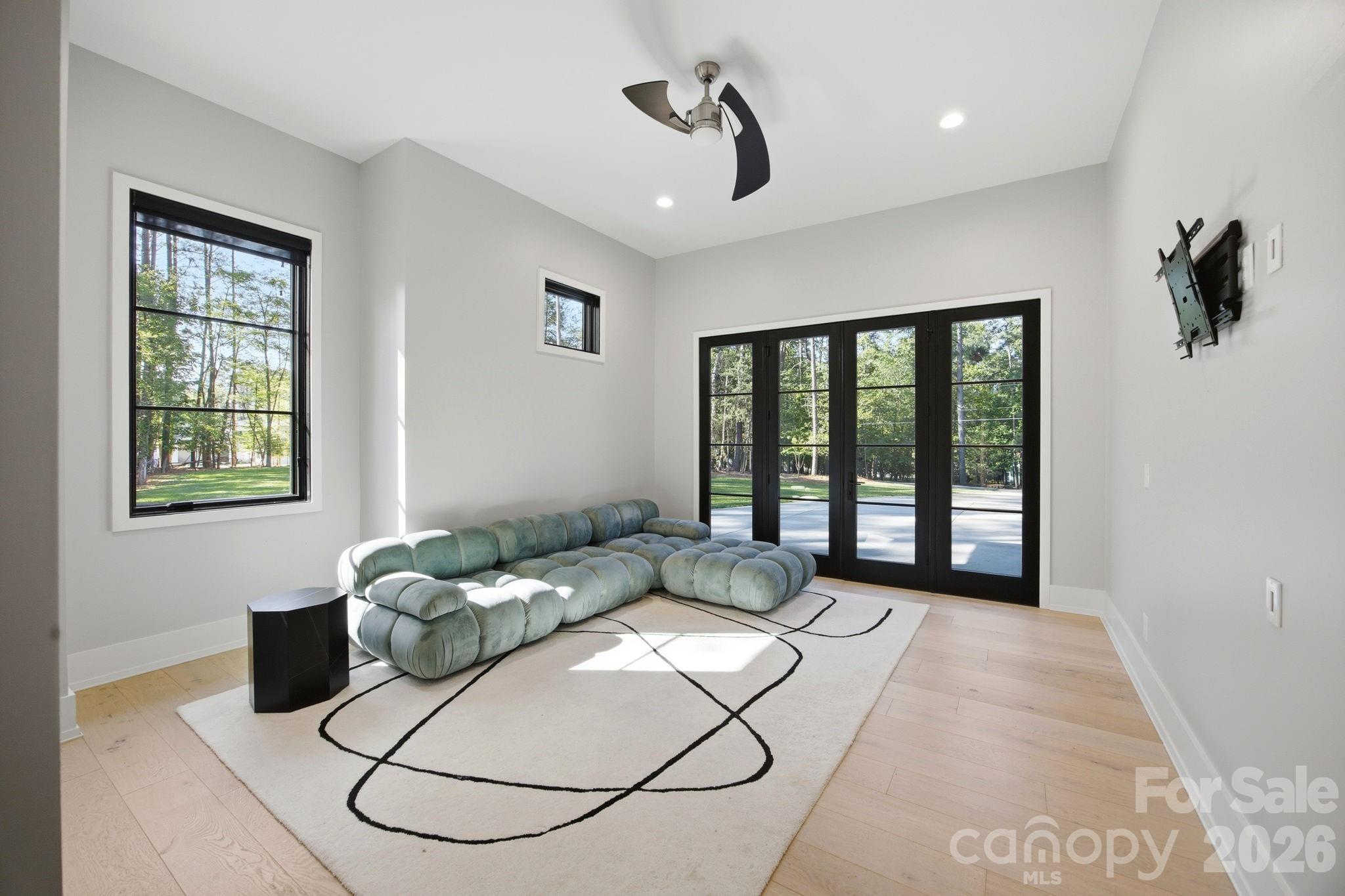 132 Binns Road — Mooresville