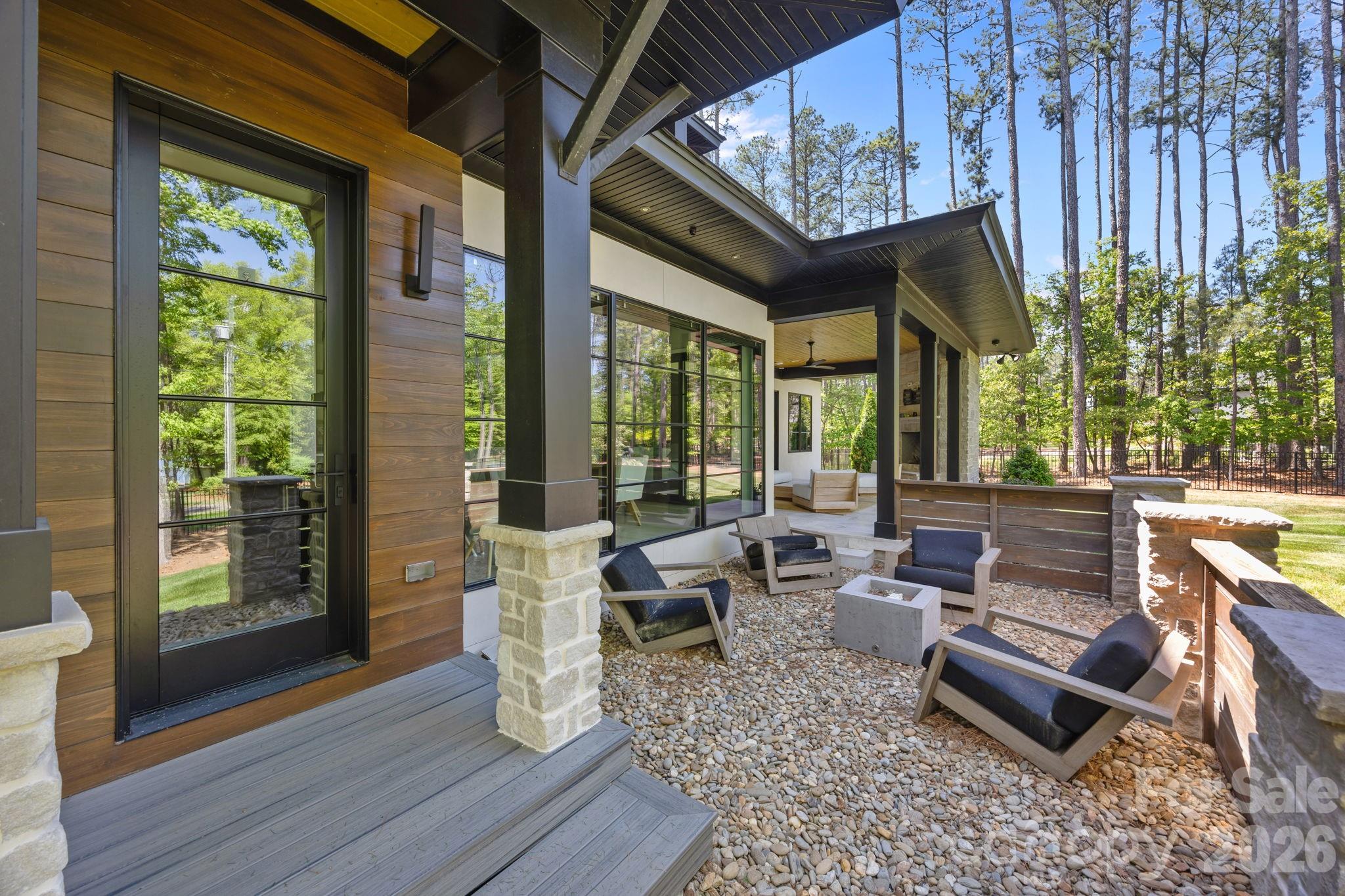 132 Binns Road — Mooresville