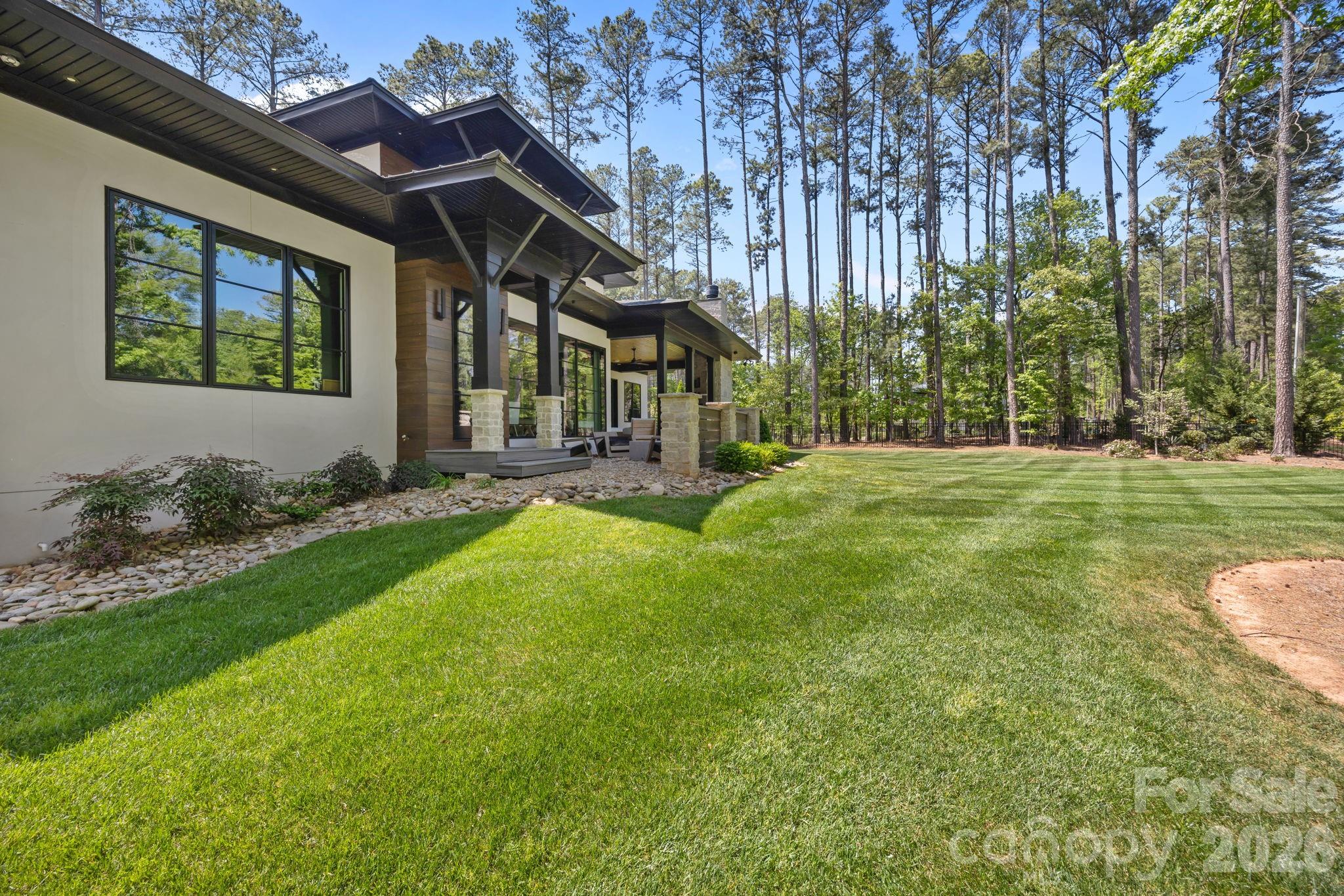 132 Binns Road — Mooresville