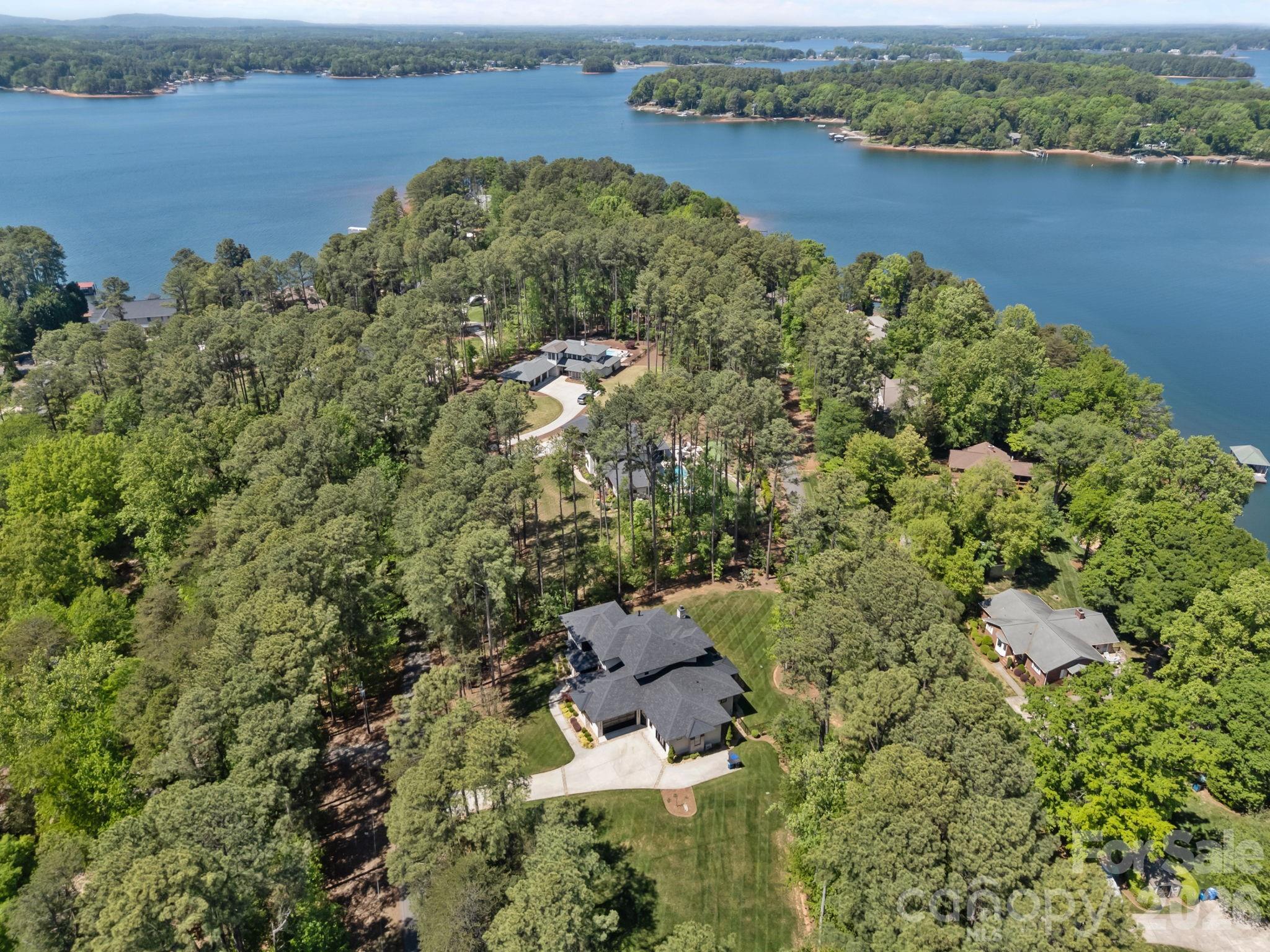 132 Binns Road — Mooresville