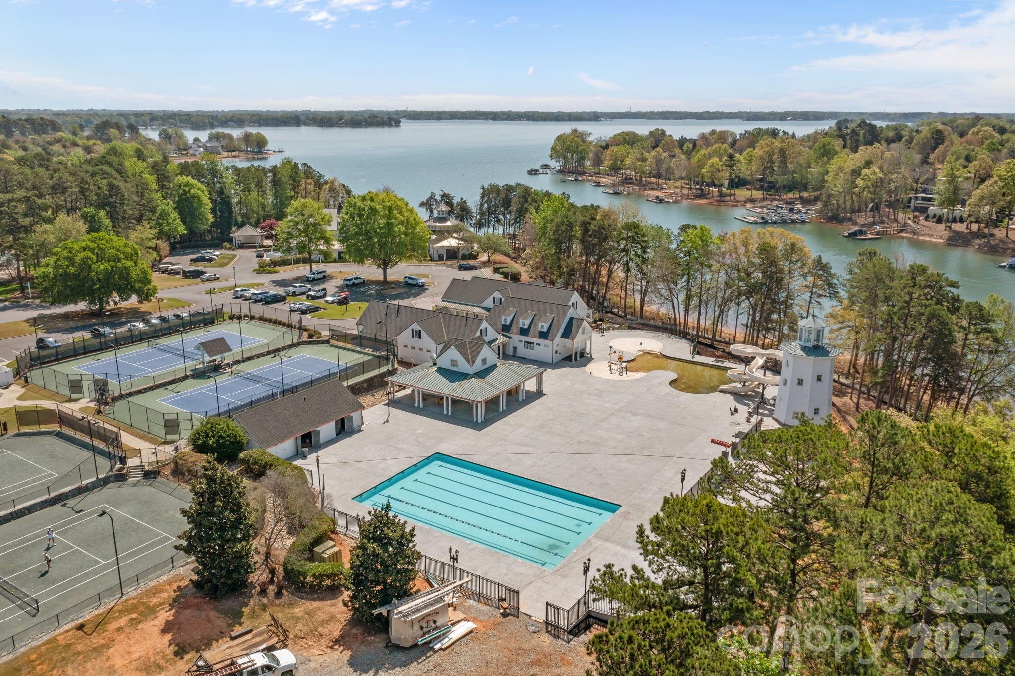 132 Binns Road — Mooresville