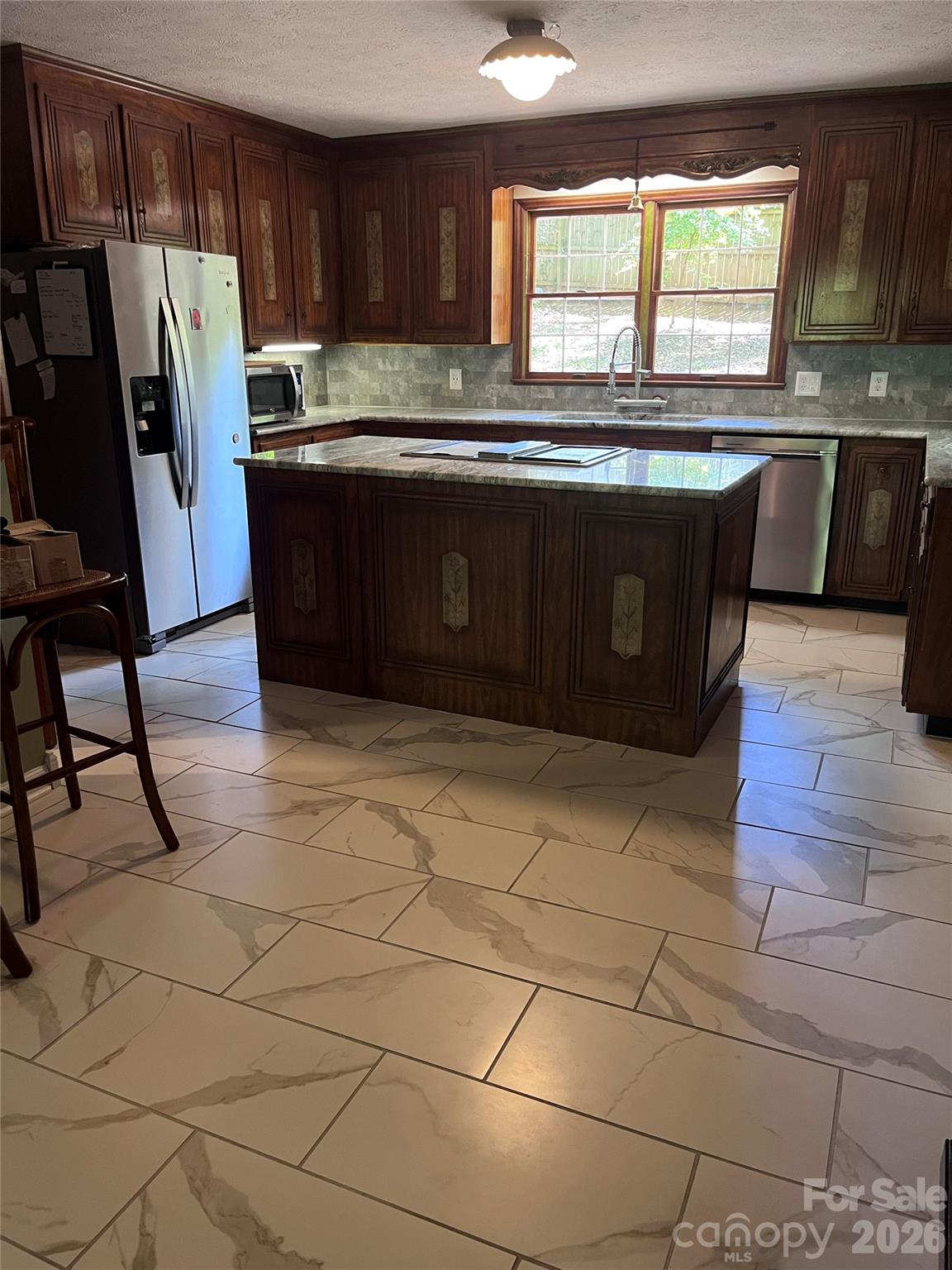231 Davis Drive — Morganton