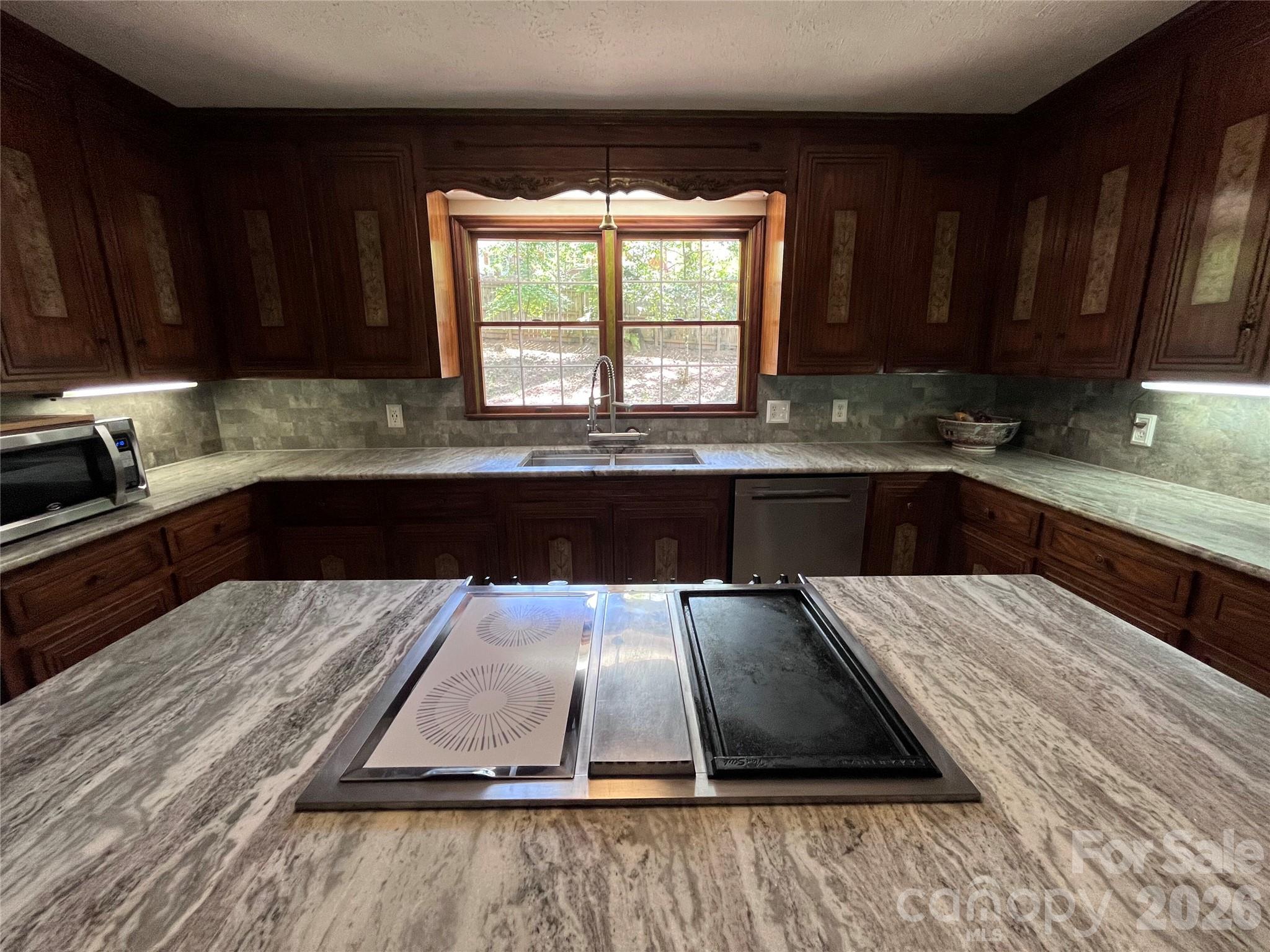 231 Davis Drive — Morganton