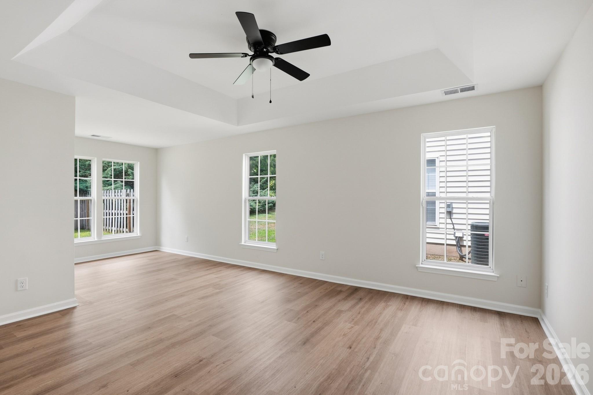 5123 Sunburst Lane — Charlotte