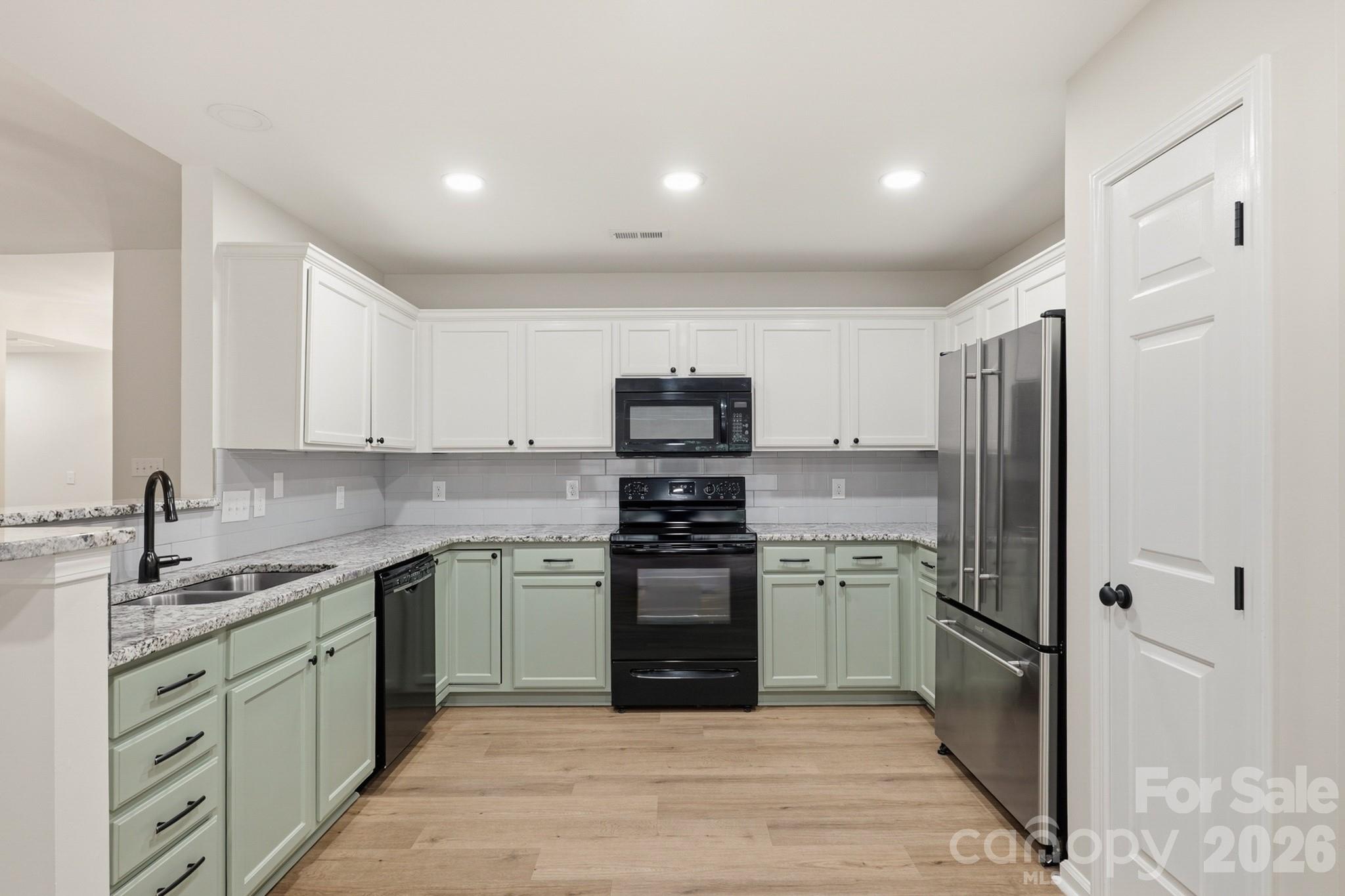 5123 Sunburst Lane — Charlotte