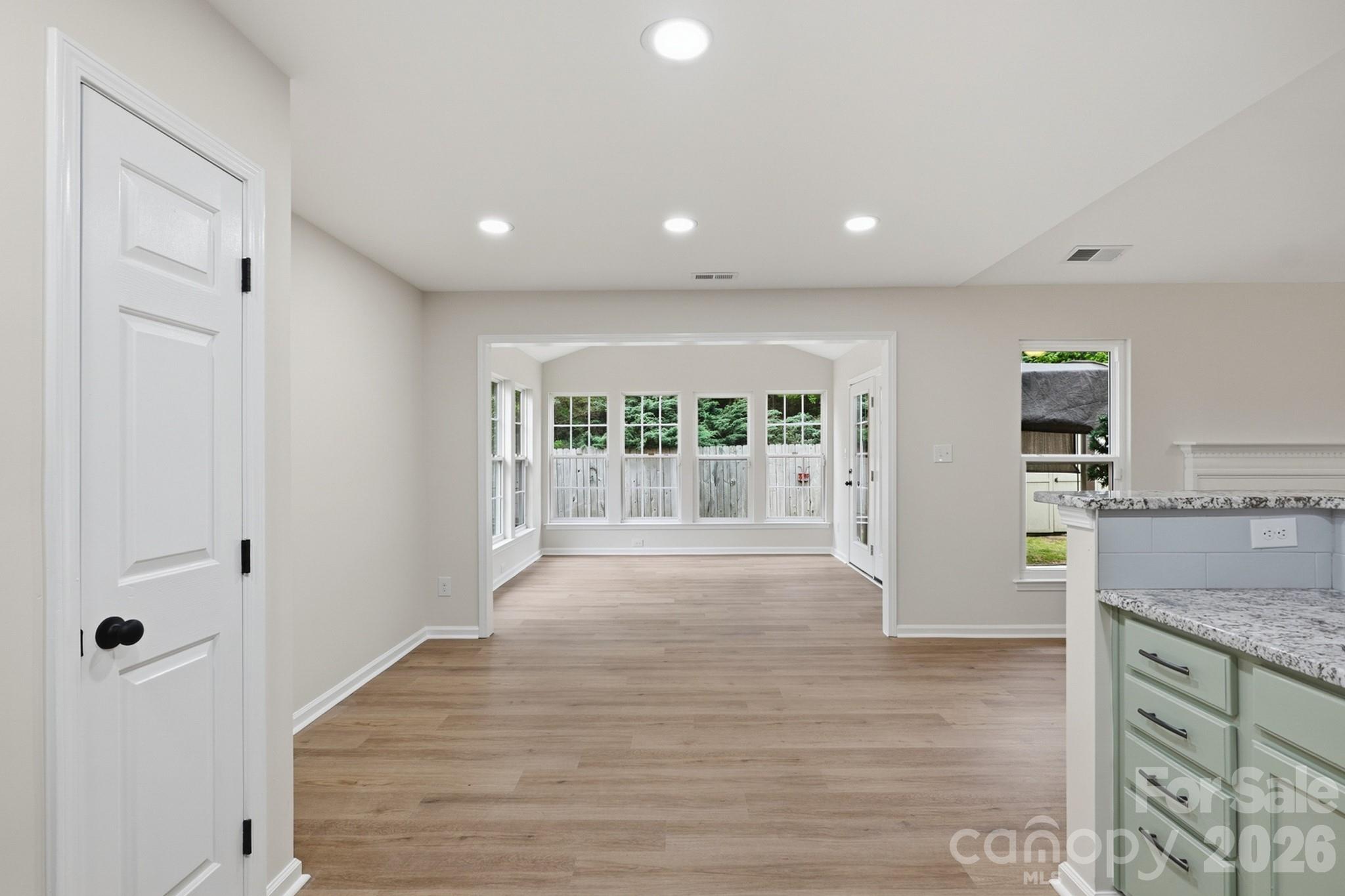 5123 Sunburst Lane — Charlotte