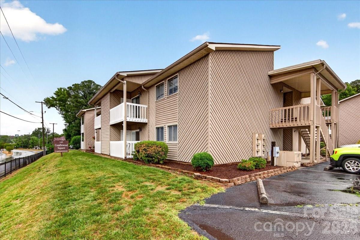 140 Lake Concord Road NE #A10 — Concord