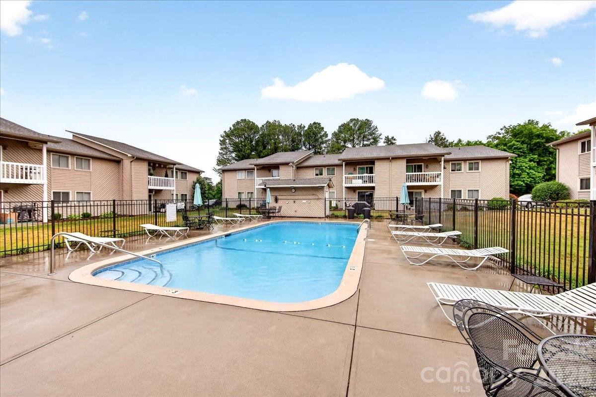 140 Lake Concord Road NE #A10 — Concord