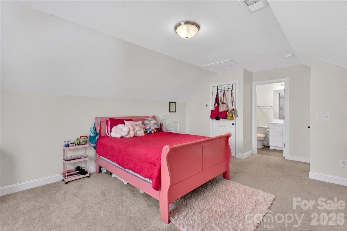 109 W Heart Pine Lane — Statesville