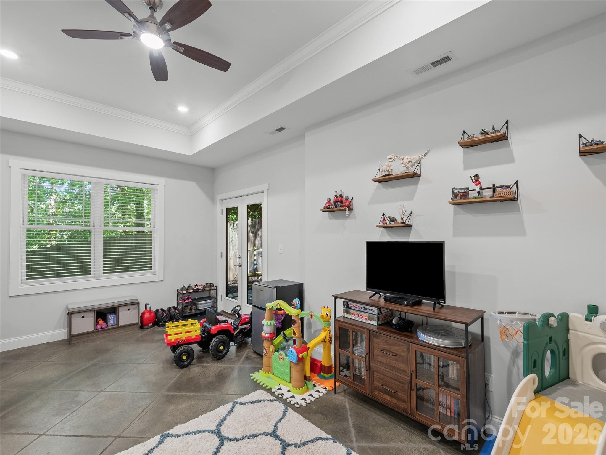 100 Hibriten Drive — Asheville