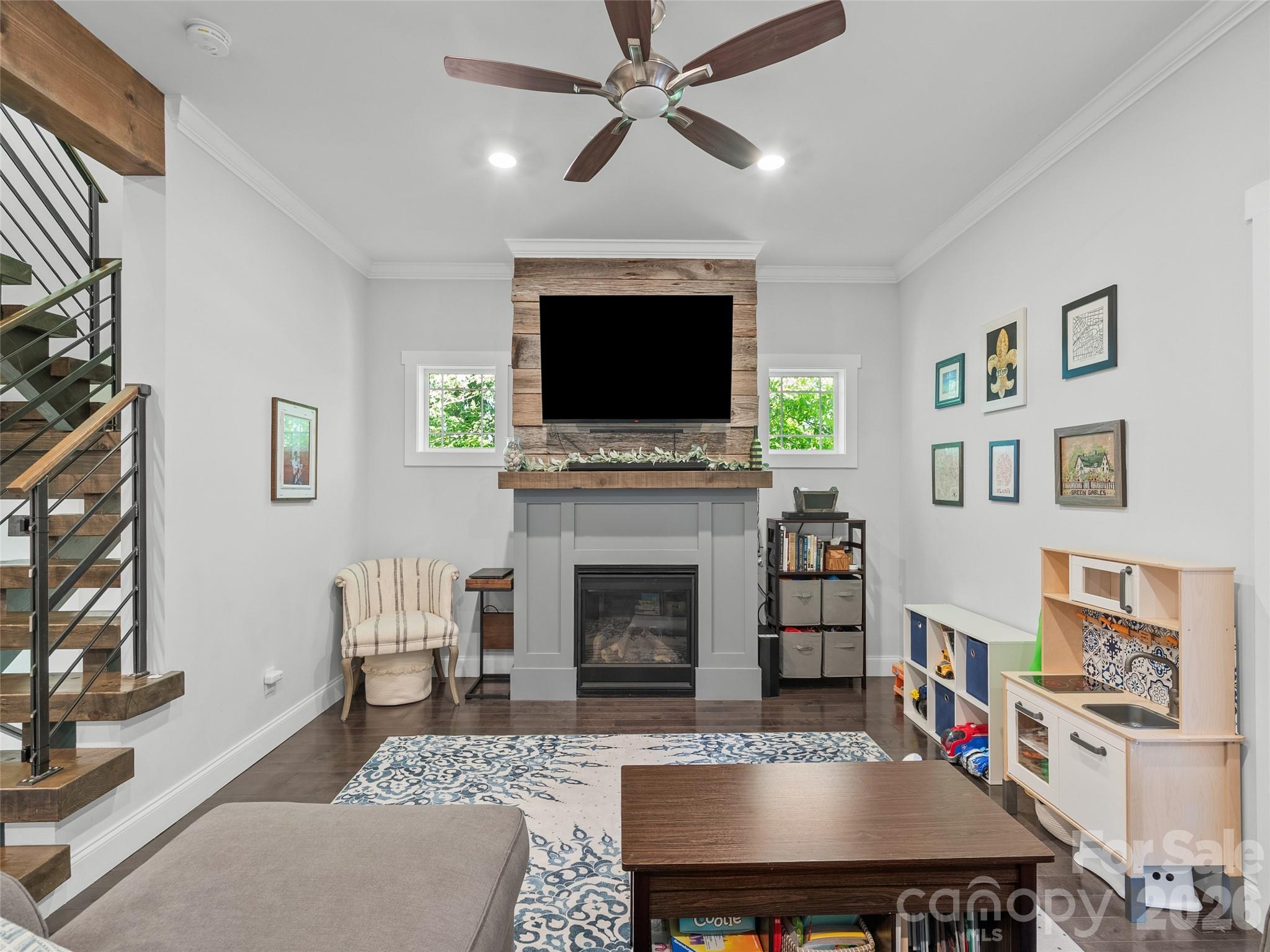 100 Hibriten Drive — Asheville