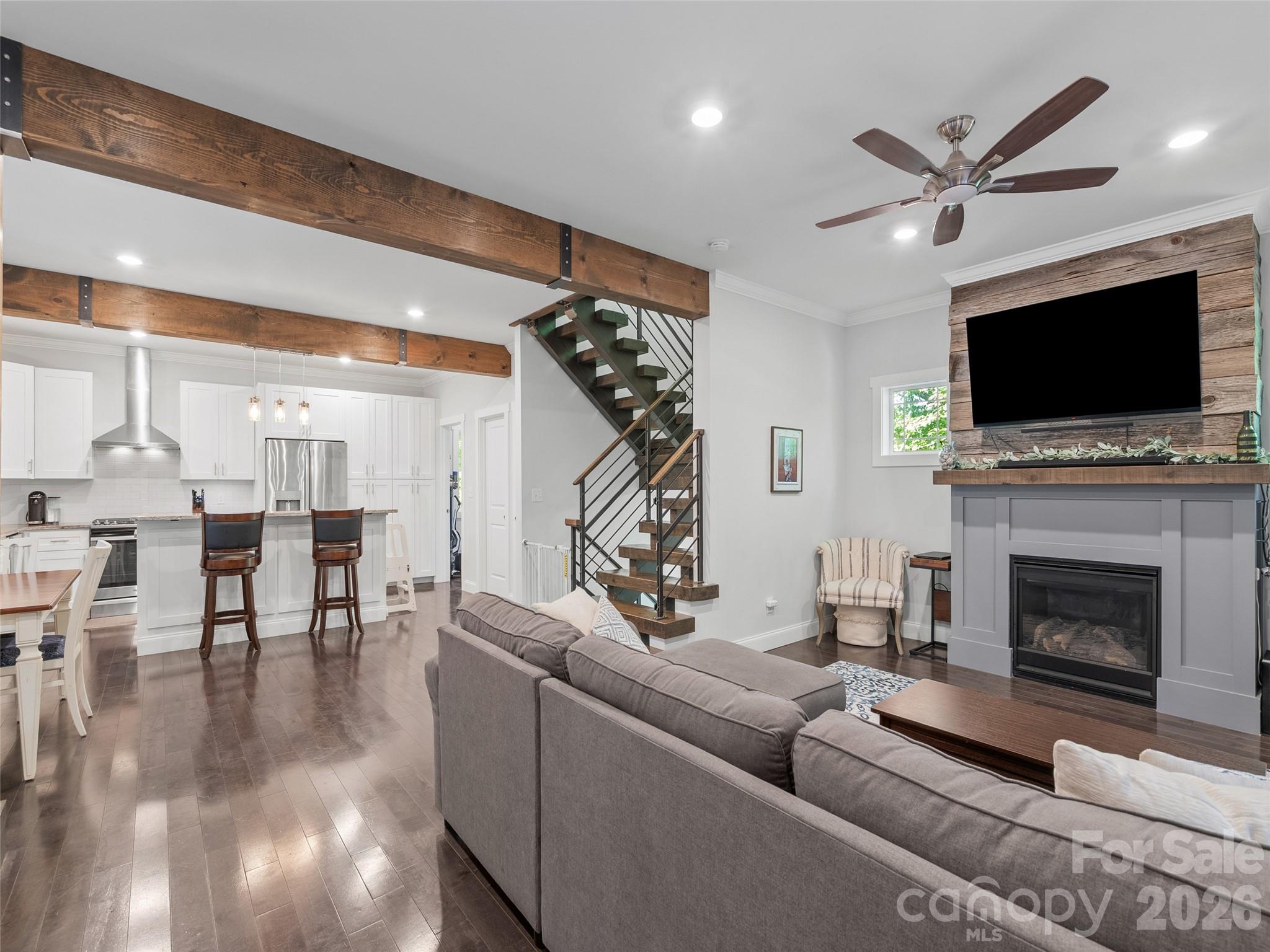 100 Hibriten Drive — Asheville