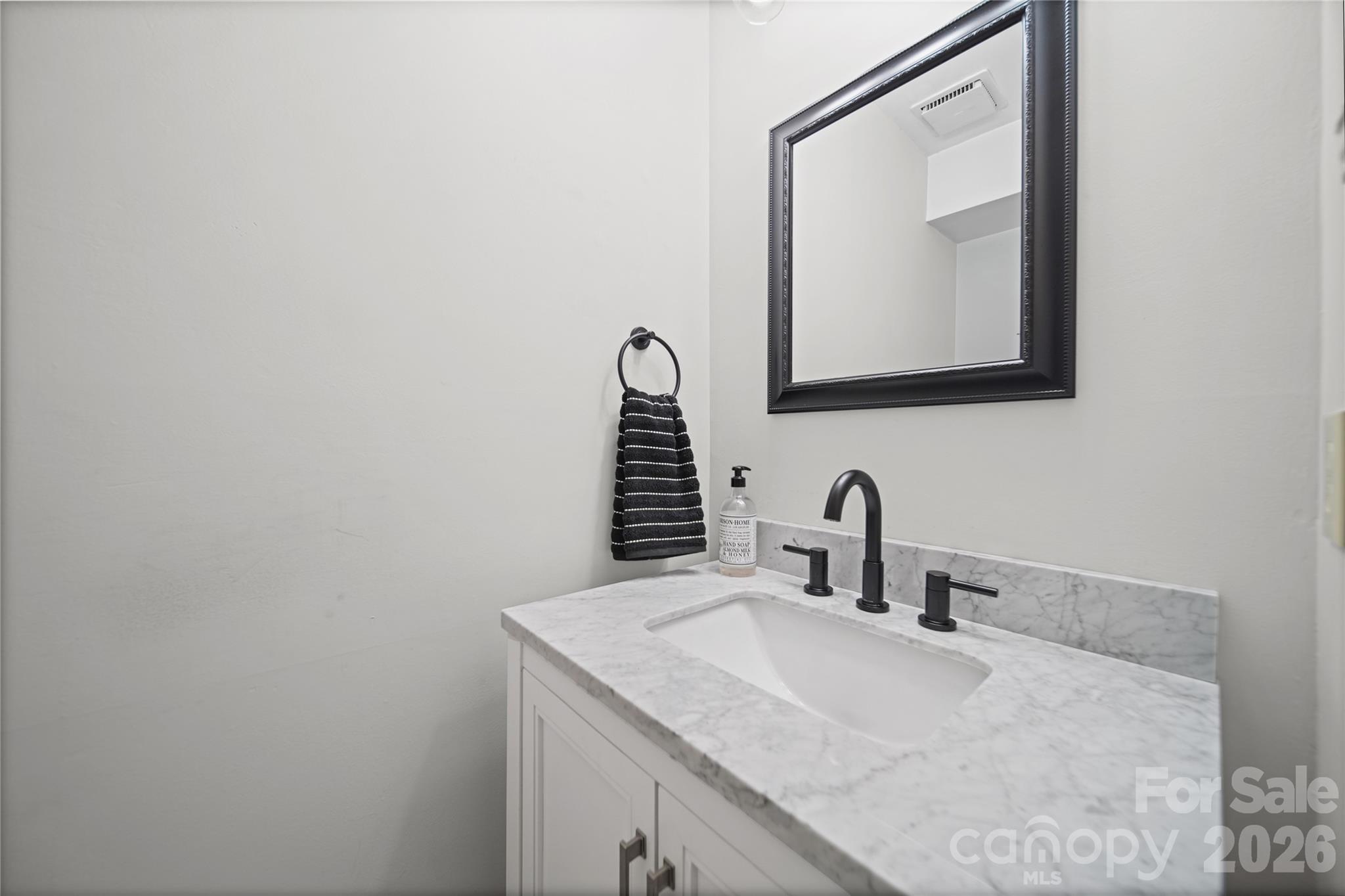 7131 Wannamaker Lane — Charlotte