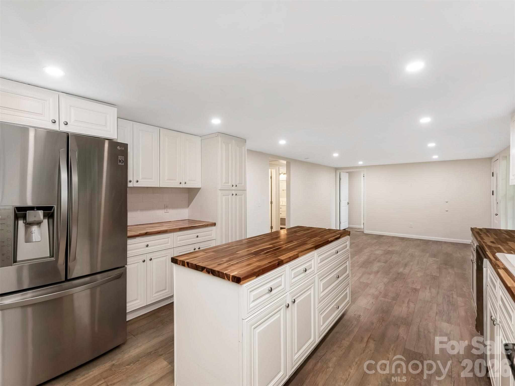 1016 Underwood Road — Matthews