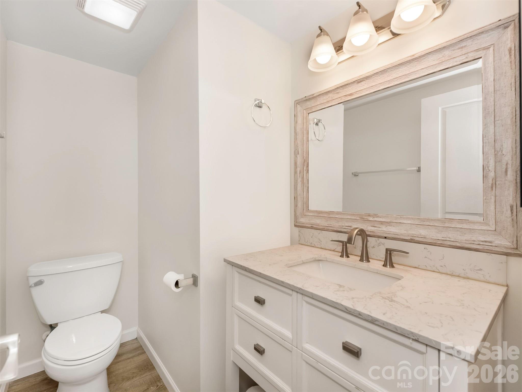 1016 Underwood Road — Matthews