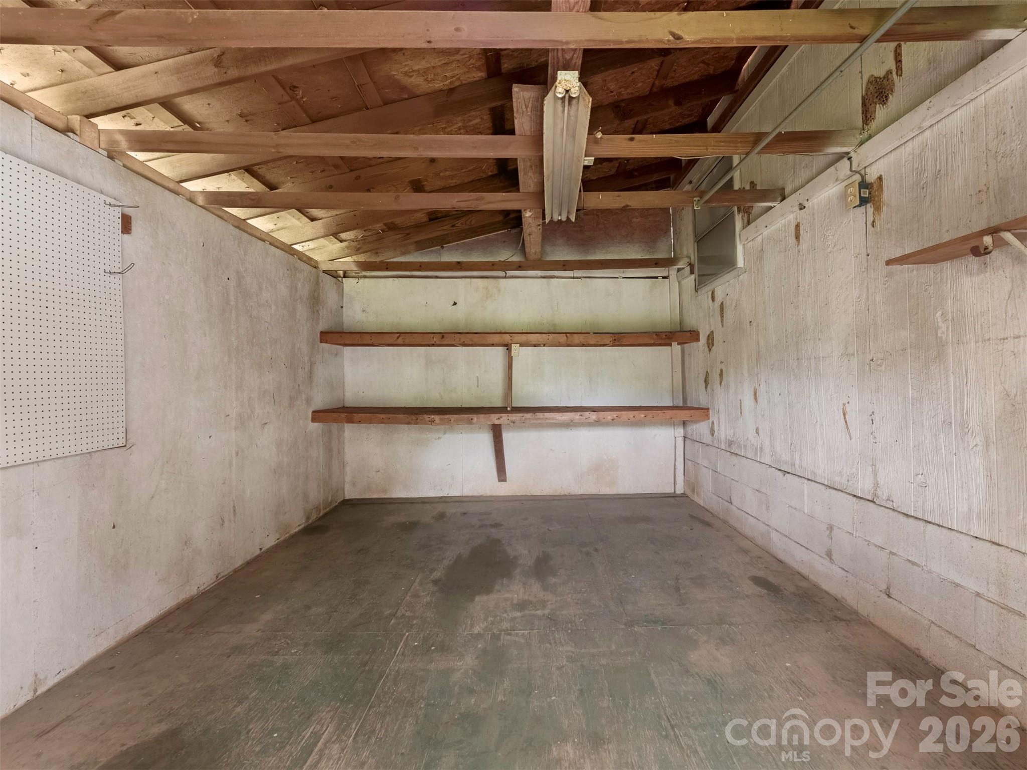 1016 Underwood Road — Matthews