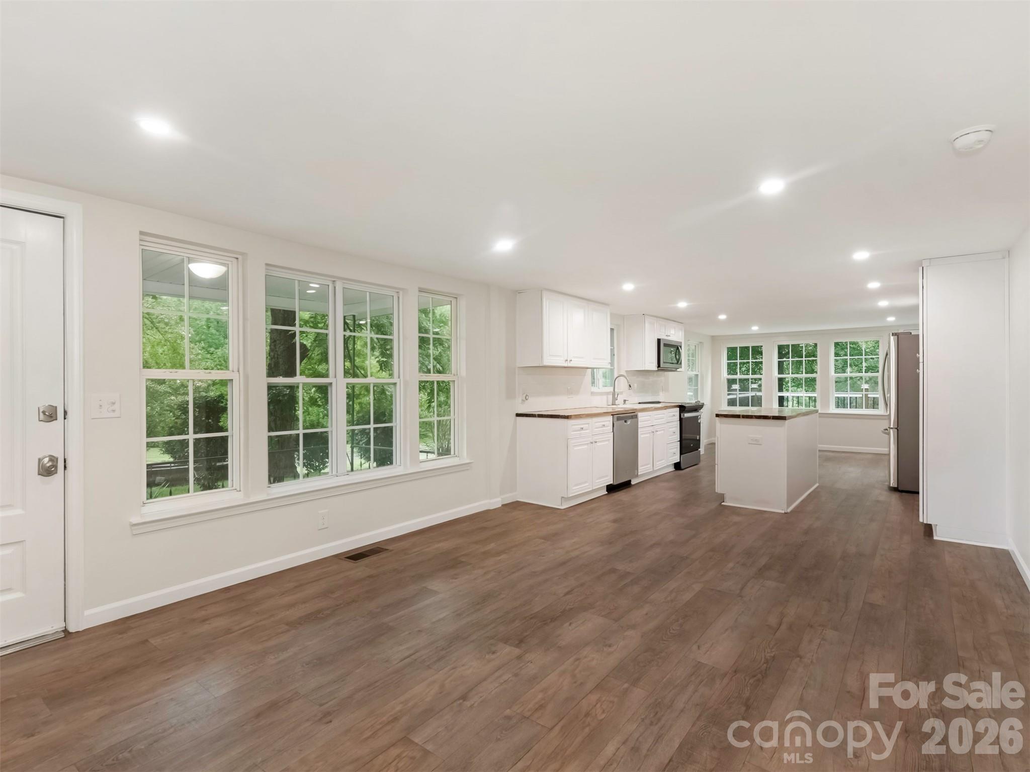 1016 Underwood Road — Matthews