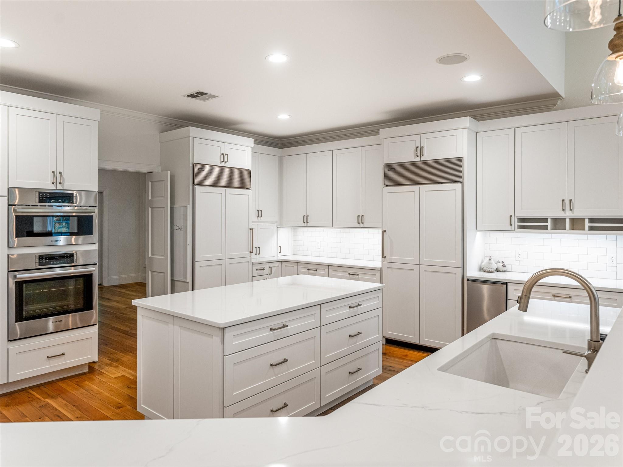 307 S Braeside Court — Asheville