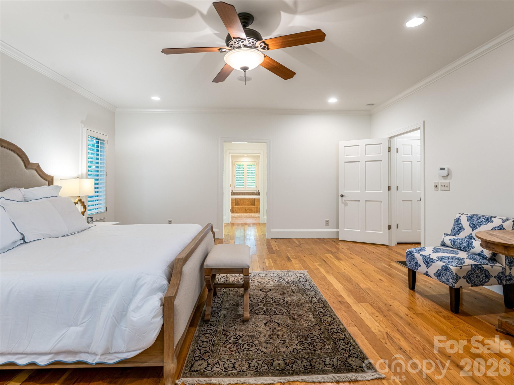 307 S Braeside Court — Asheville
