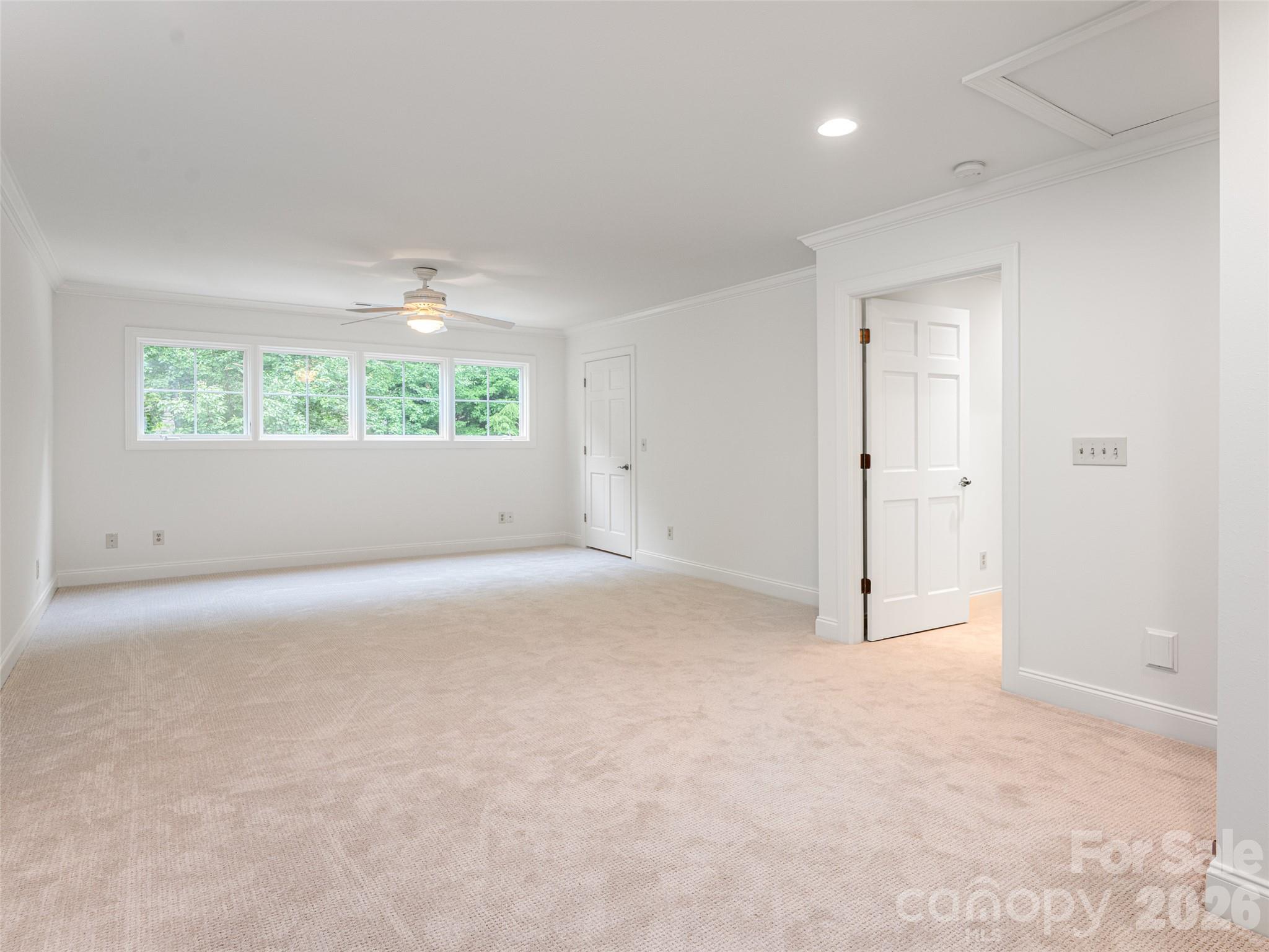 307 S Braeside Court — Asheville