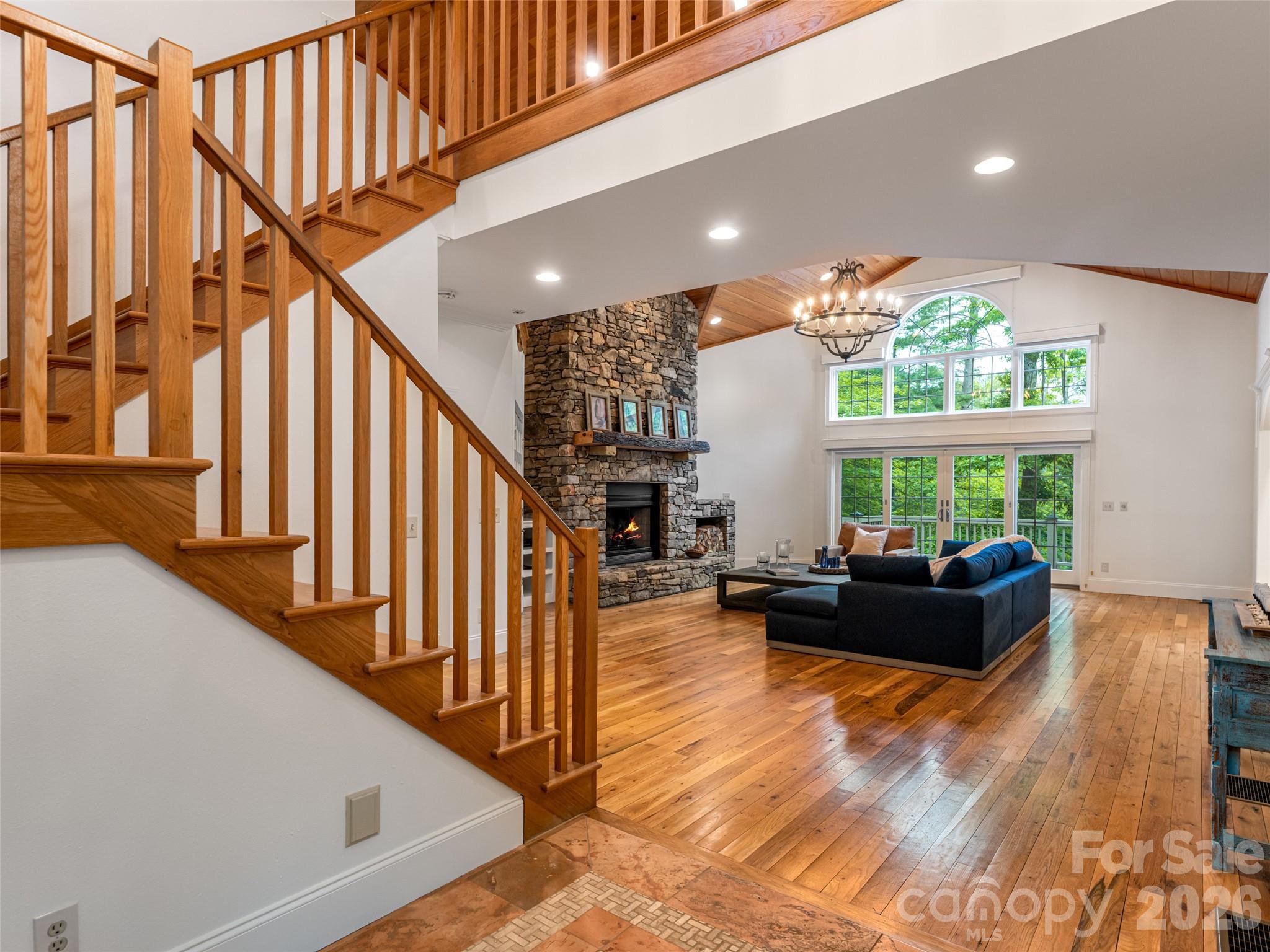 307 S Braeside Court — Asheville