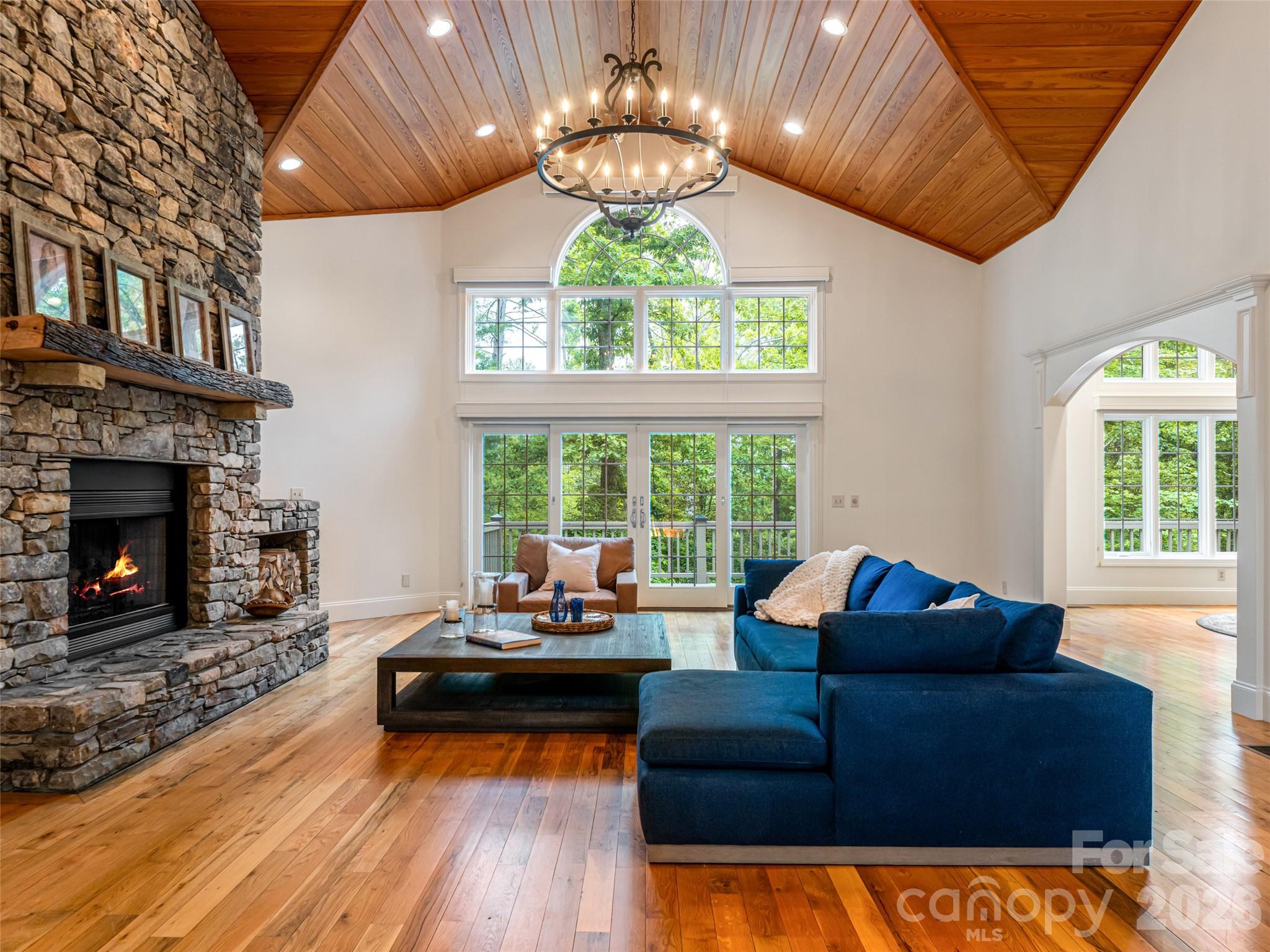 307 S Braeside Court — Asheville