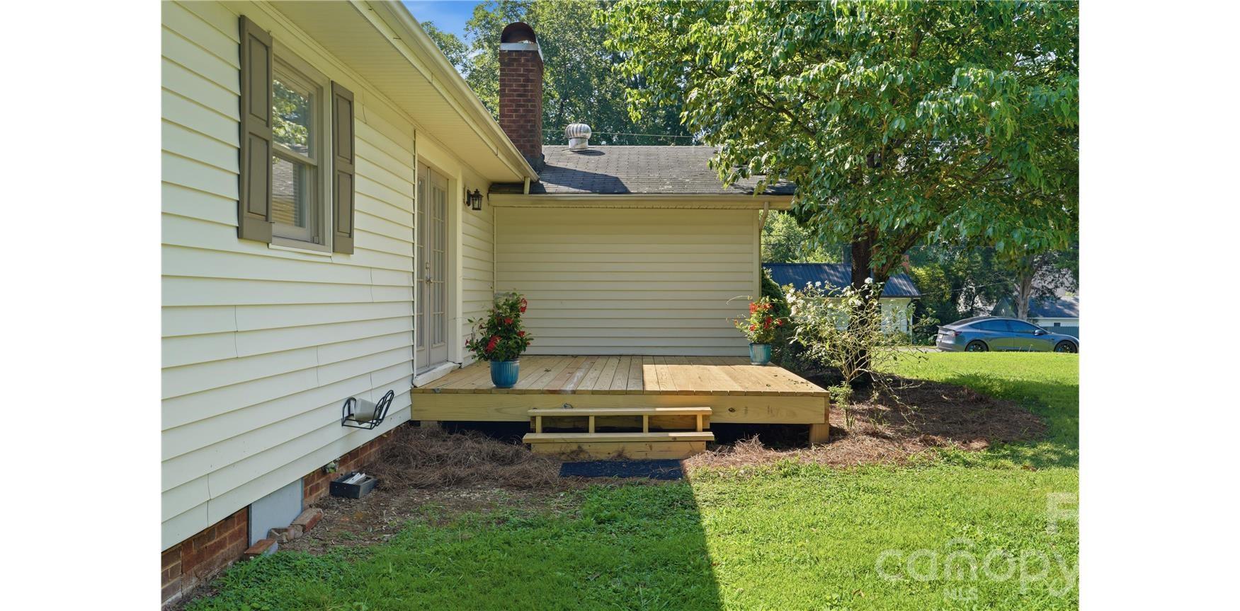 203 Union Street — Stanfield