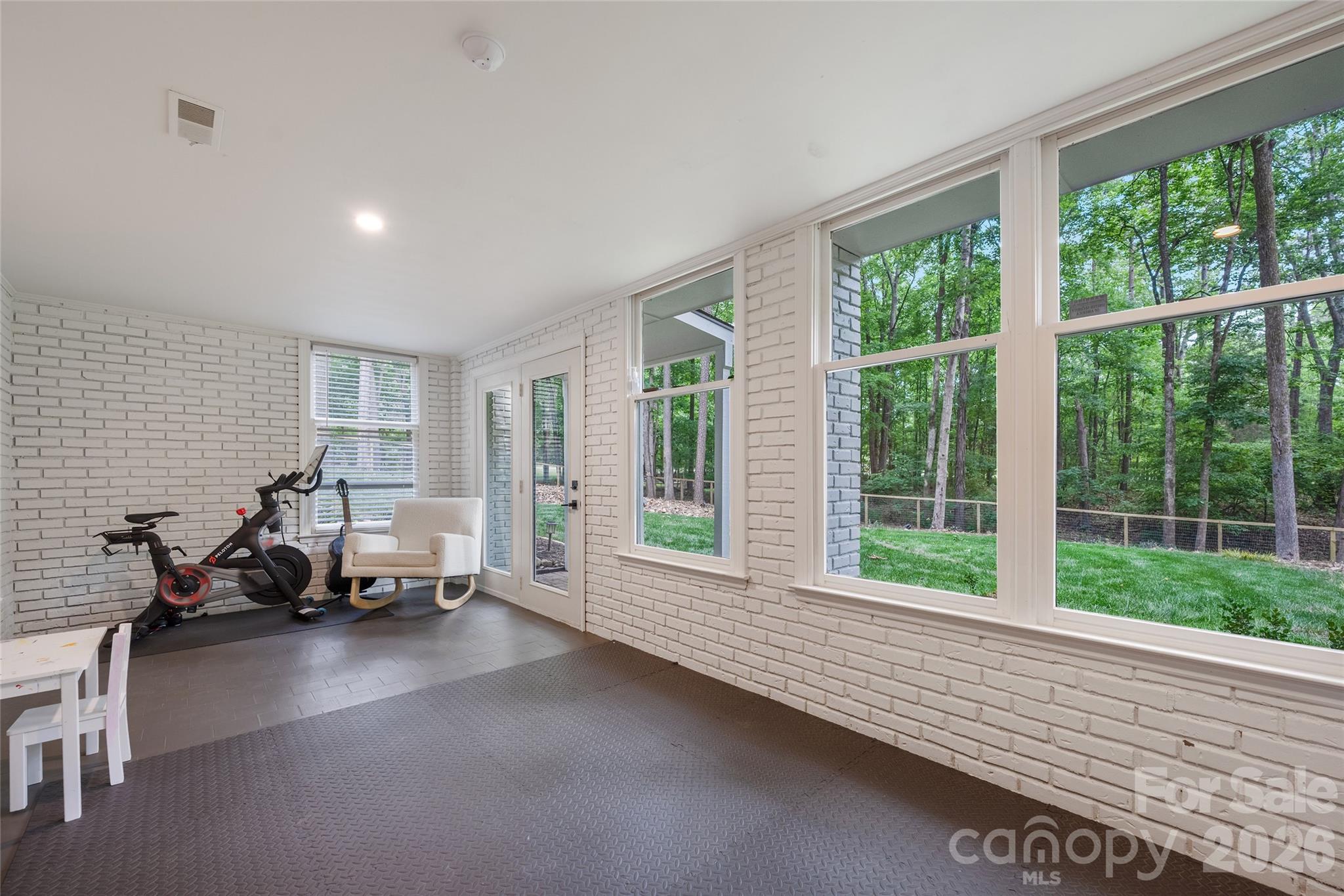 1800 Chestnut Lane — Matthews