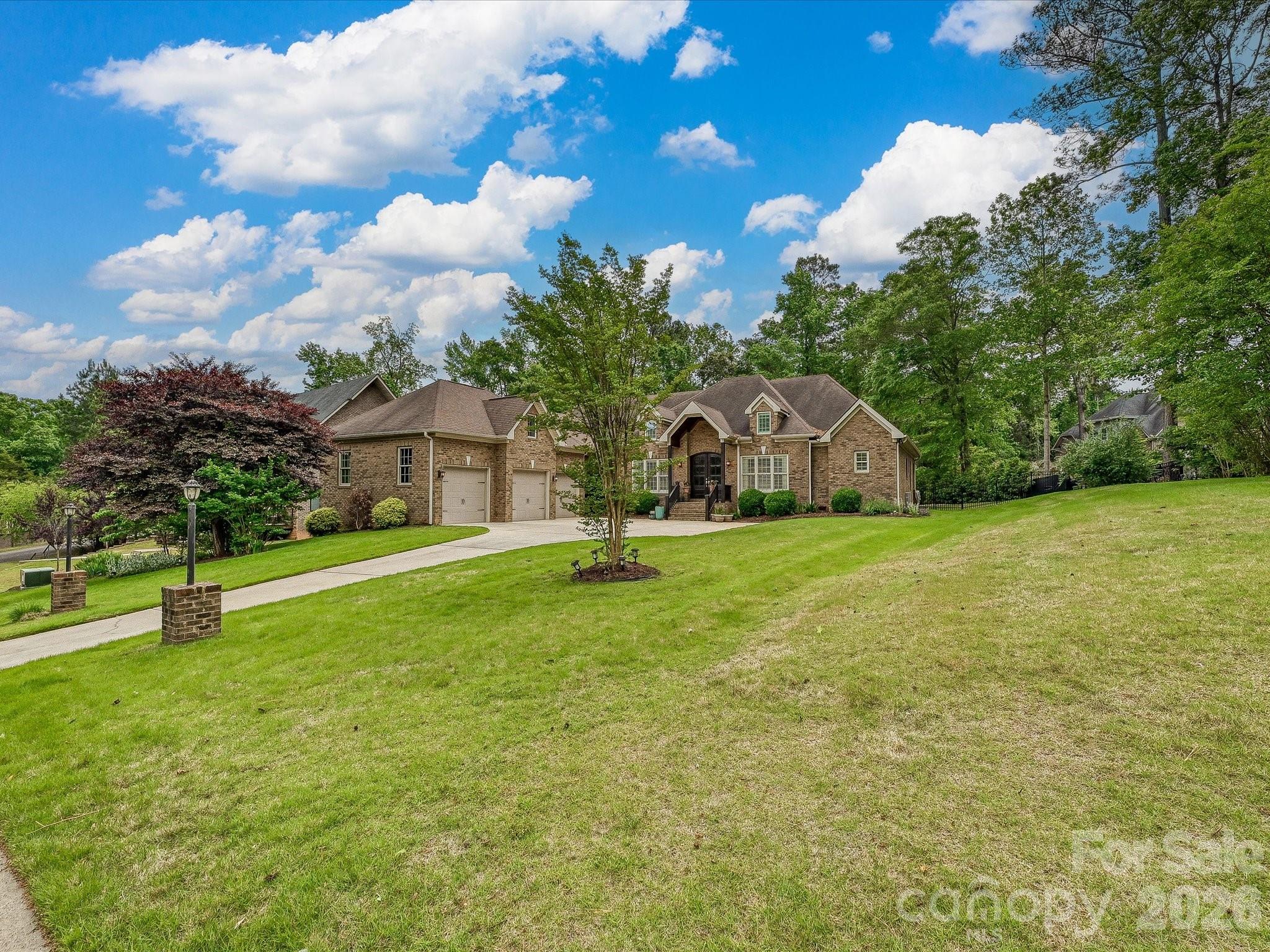 124 Cottage Creek Court — York