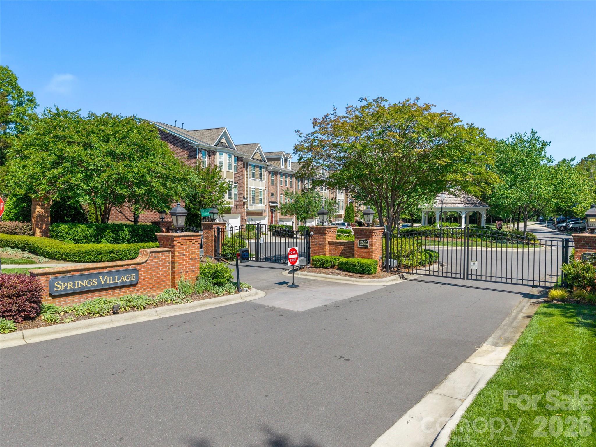 7810 Springs Village Lane — Charlotte