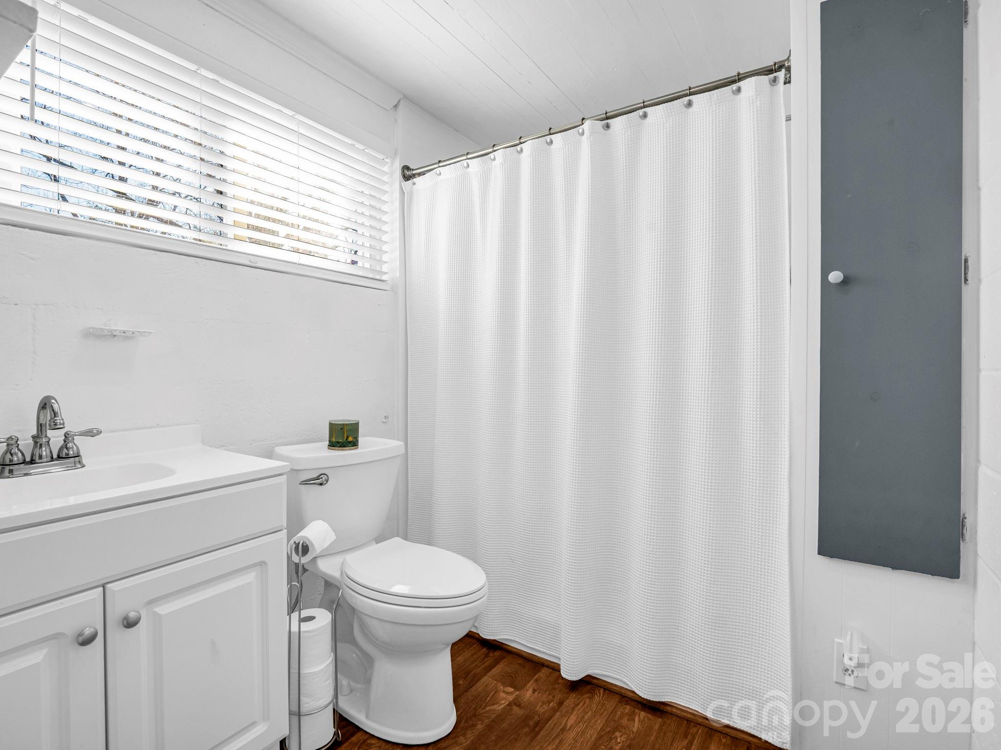 620 Smith Waldrop Road — Columbus