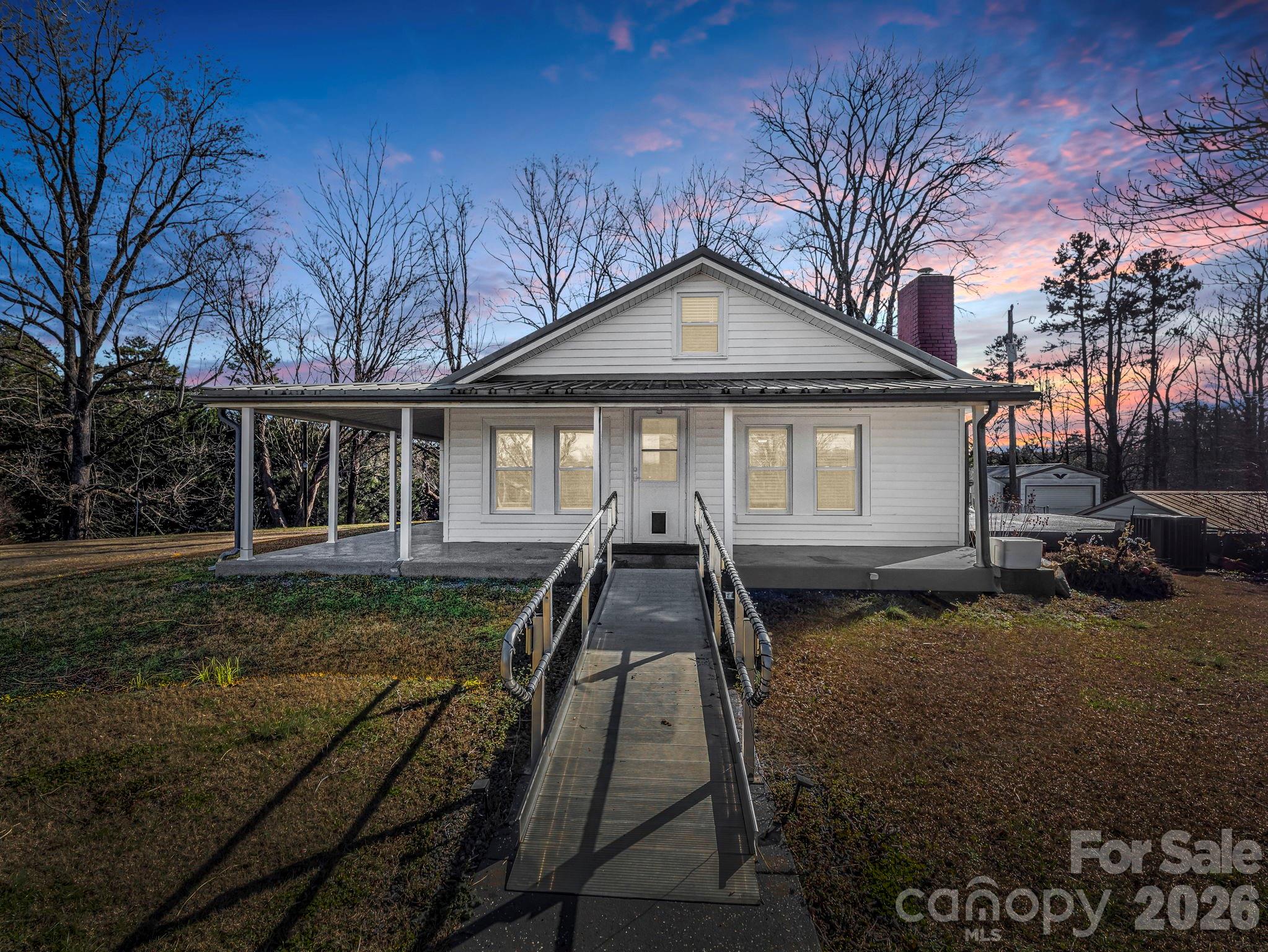 620 Smith Waldrop Road — Columbus