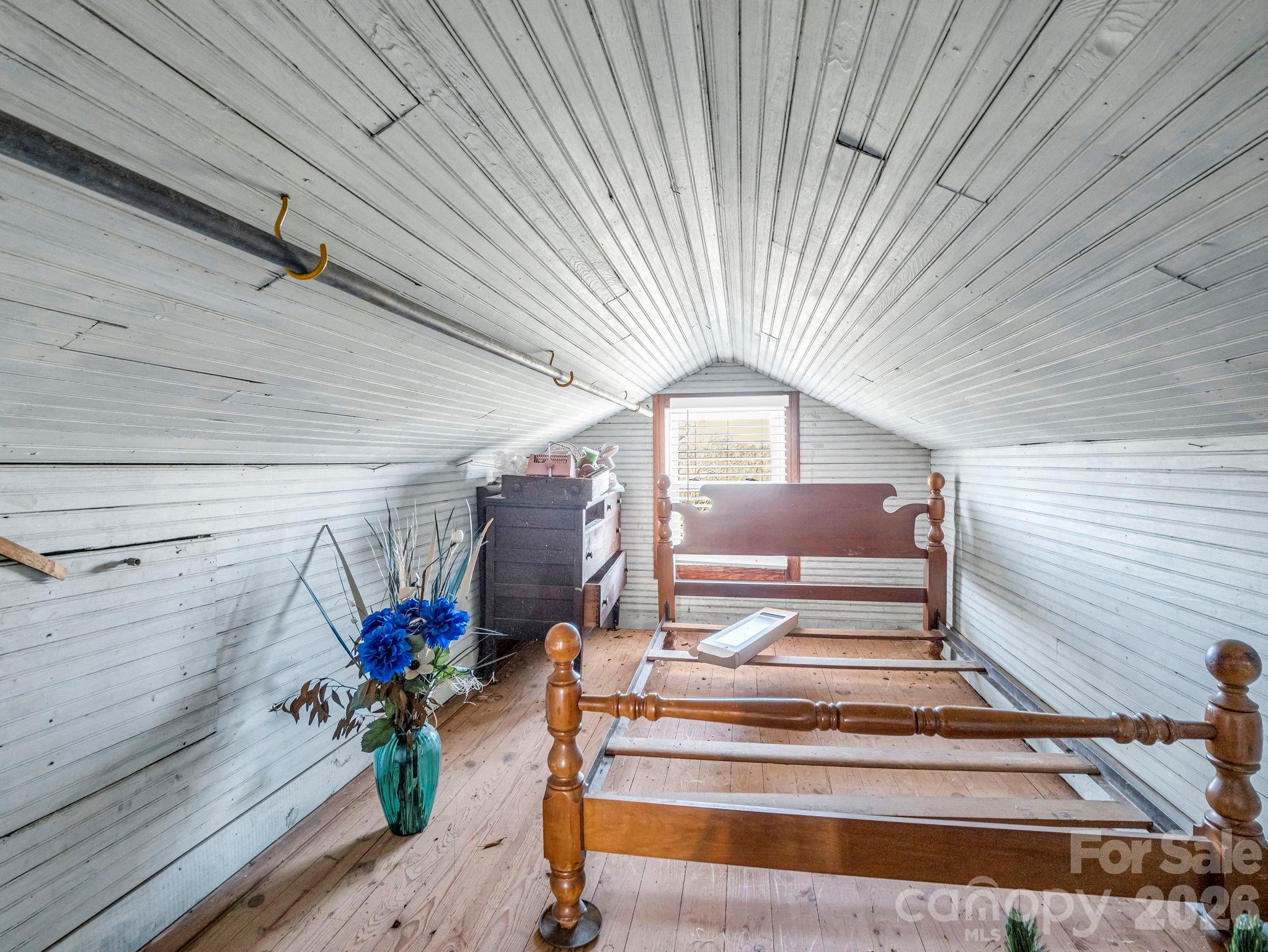 620 Smith Waldrop Road — Columbus