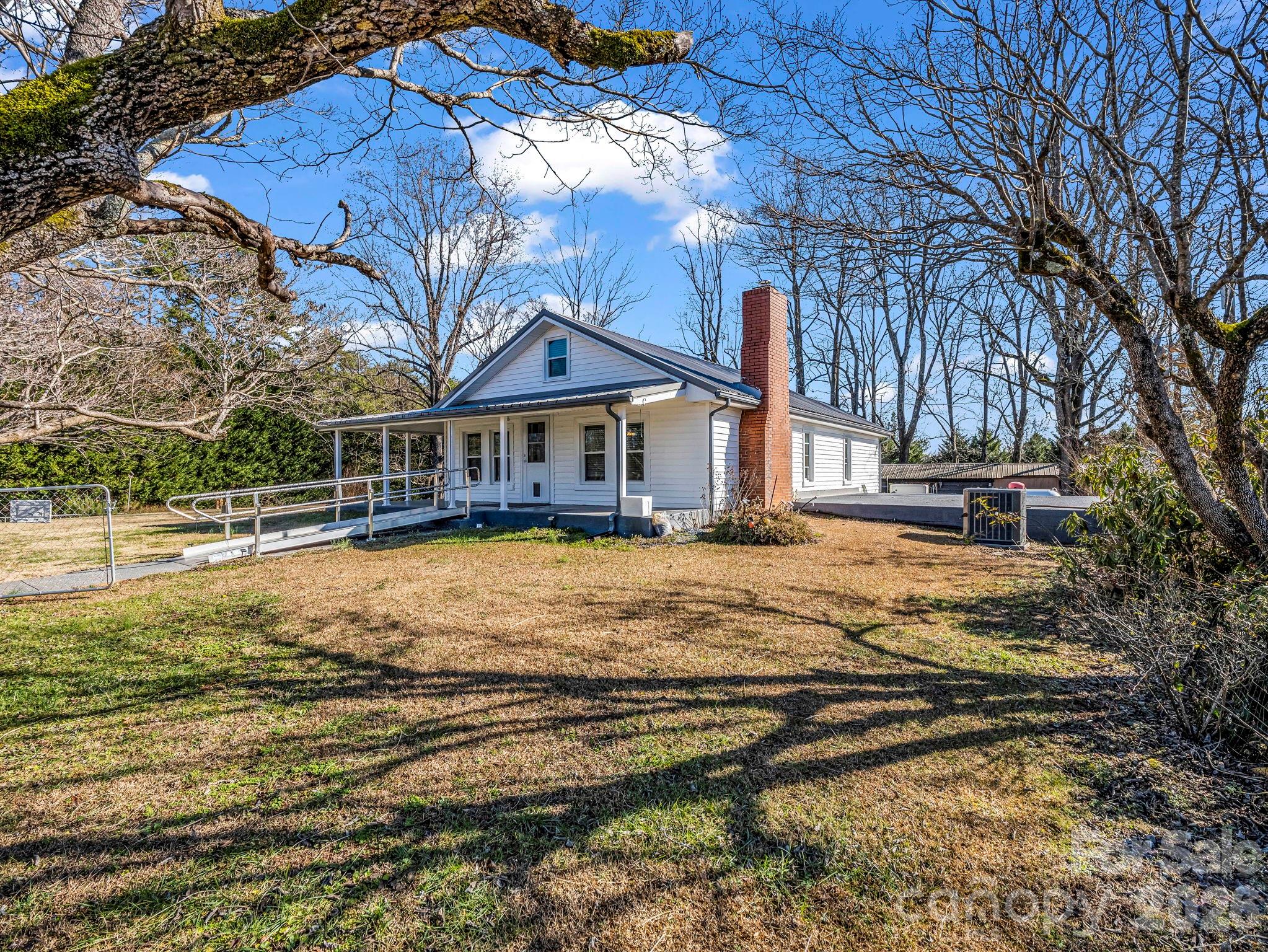 620 Smith Waldrop Road — Columbus