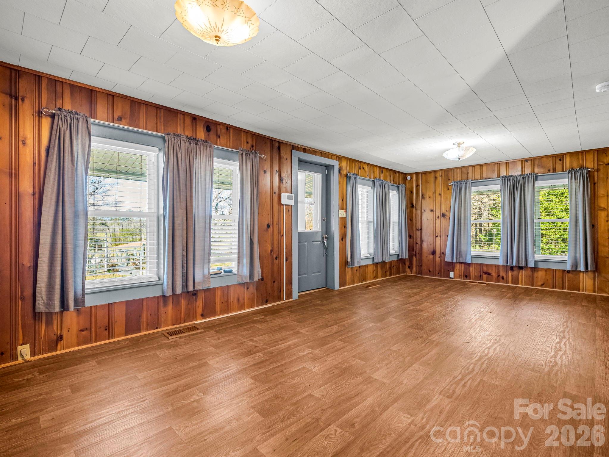620 Smith Waldrop Road — Columbus