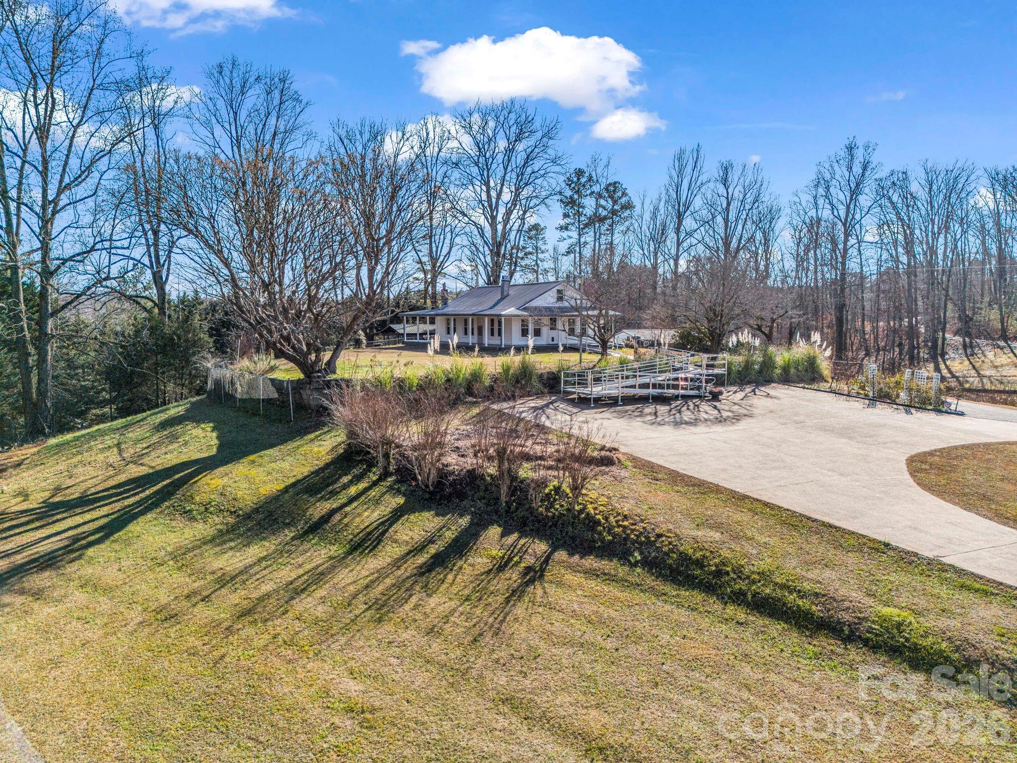 620 Smith Waldrop Road — Columbus