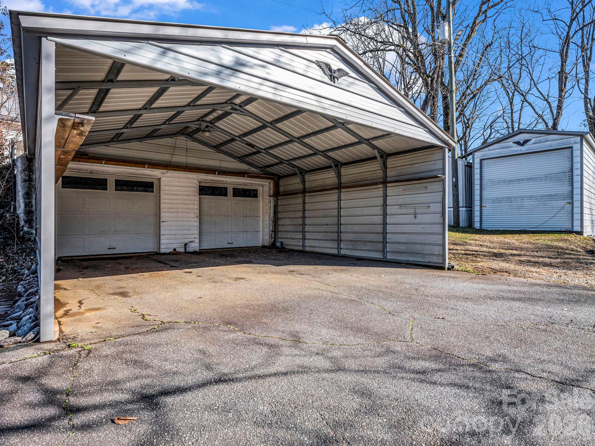 620 Smith Waldrop Road — Columbus