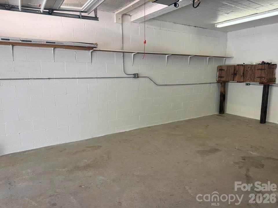 620 Smith Waldrop Road — Columbus