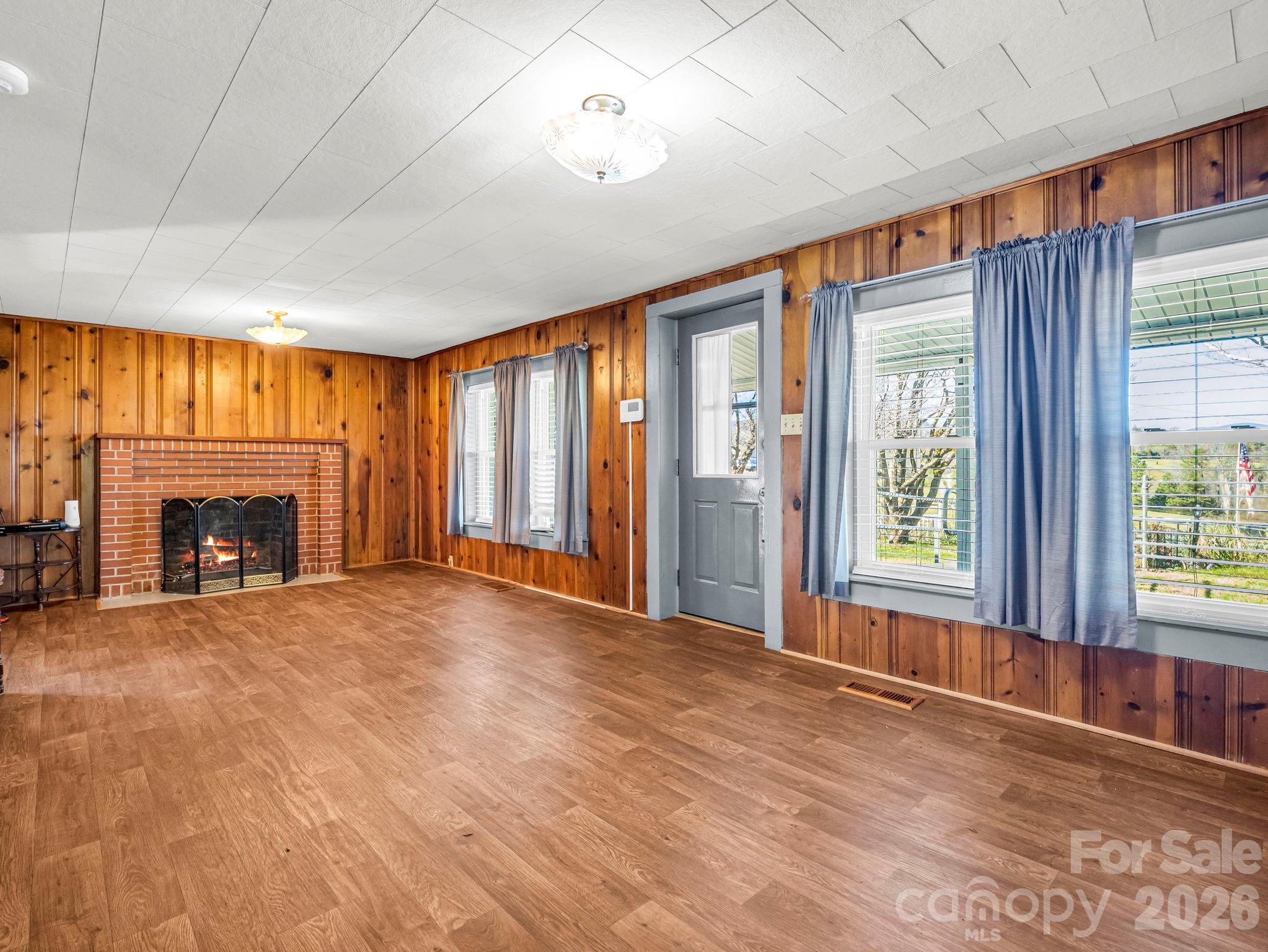 620 Smith Waldrop Road — Columbus