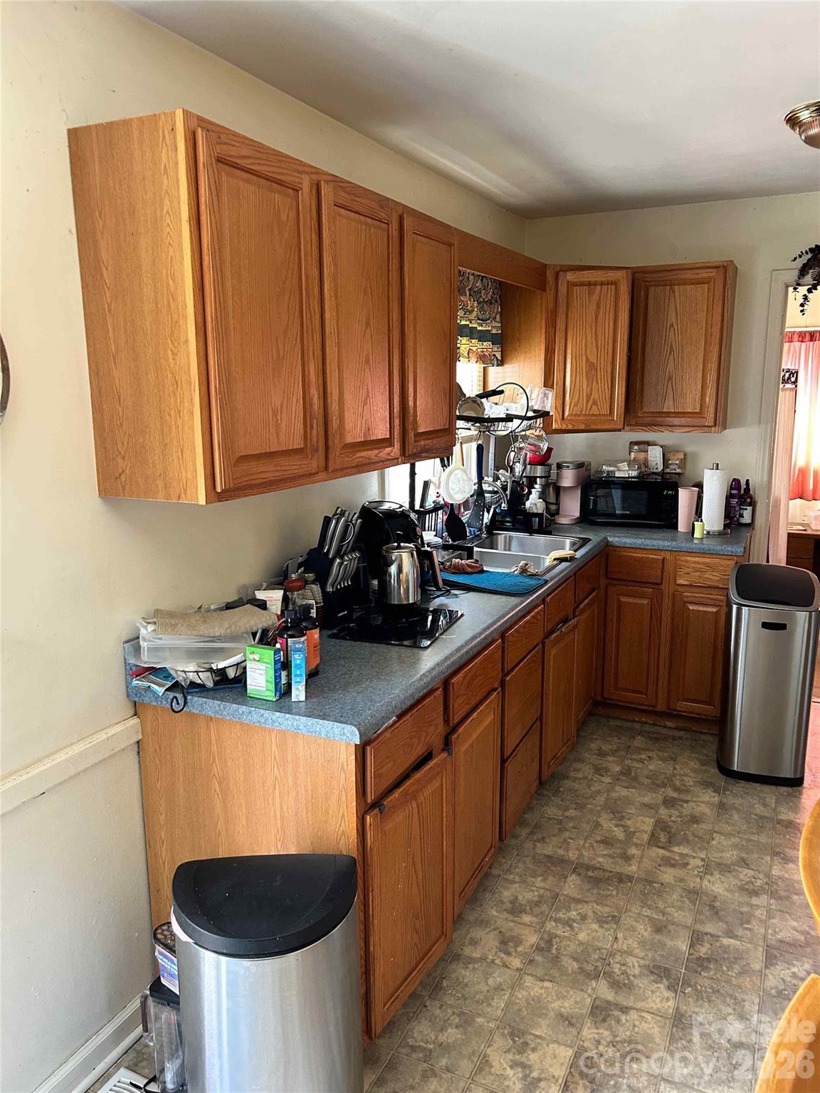 2404 Larkspur Drive — Greensboro