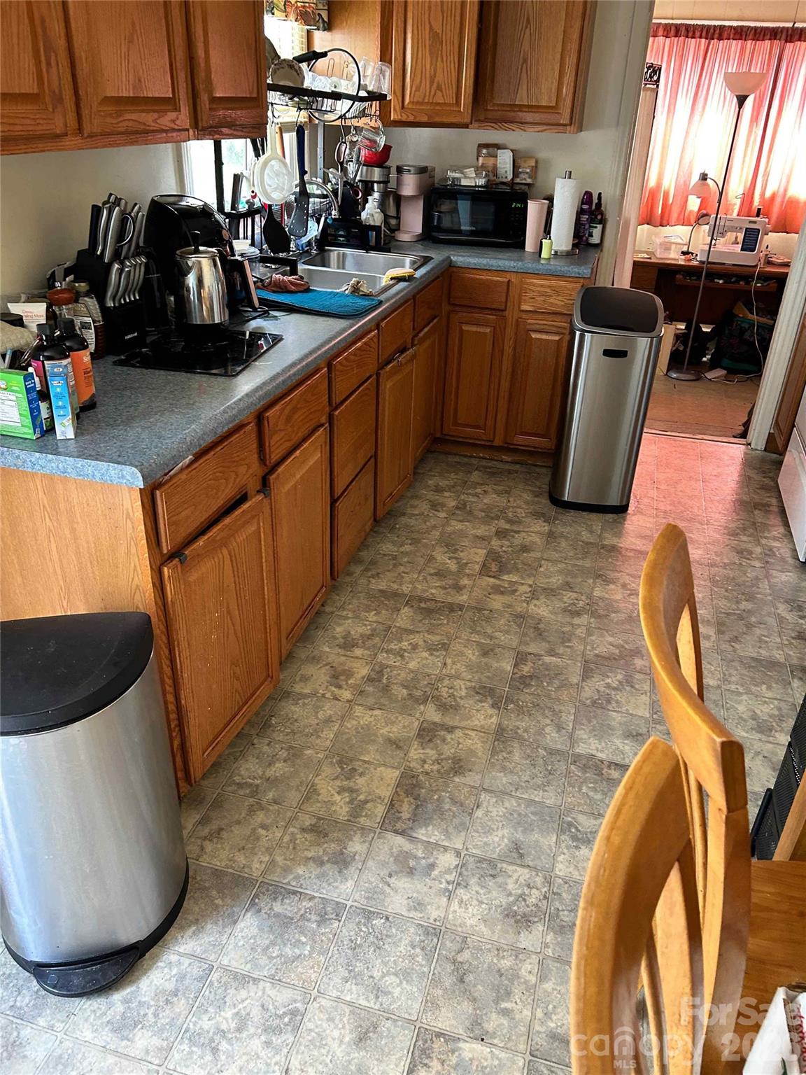 2404 Larkspur Drive — Greensboro
