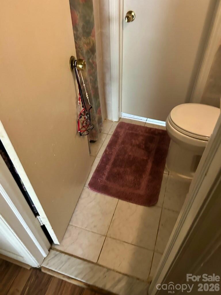 2404 Larkspur Drive — Greensboro
