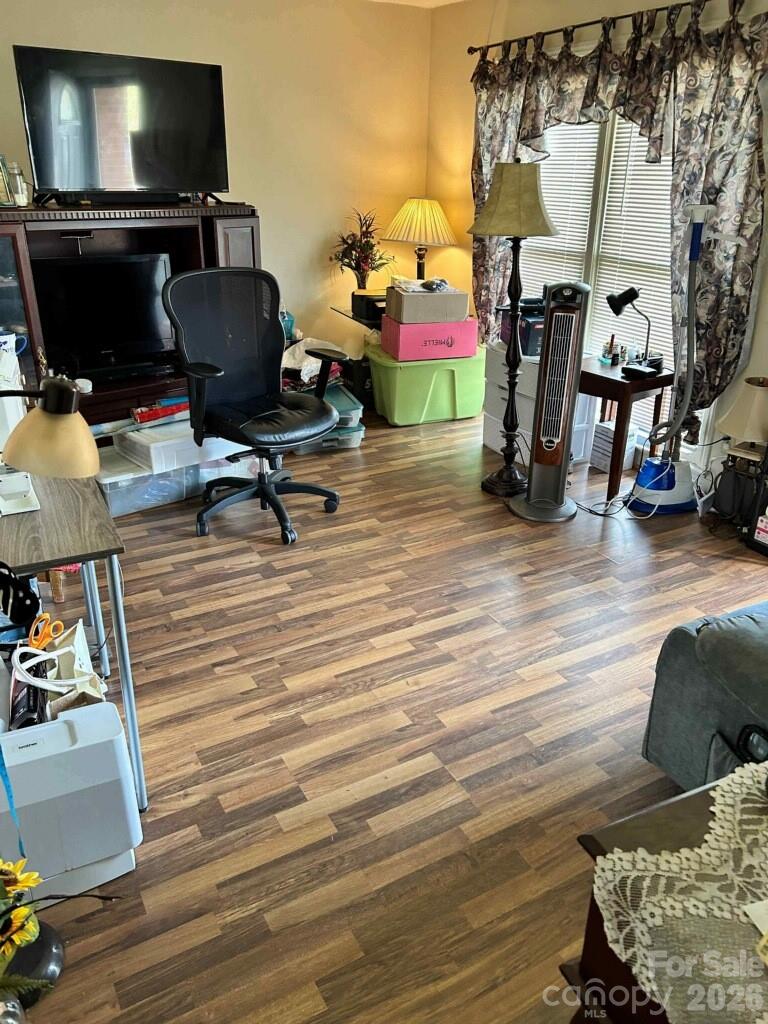 2404 Larkspur Drive — Greensboro