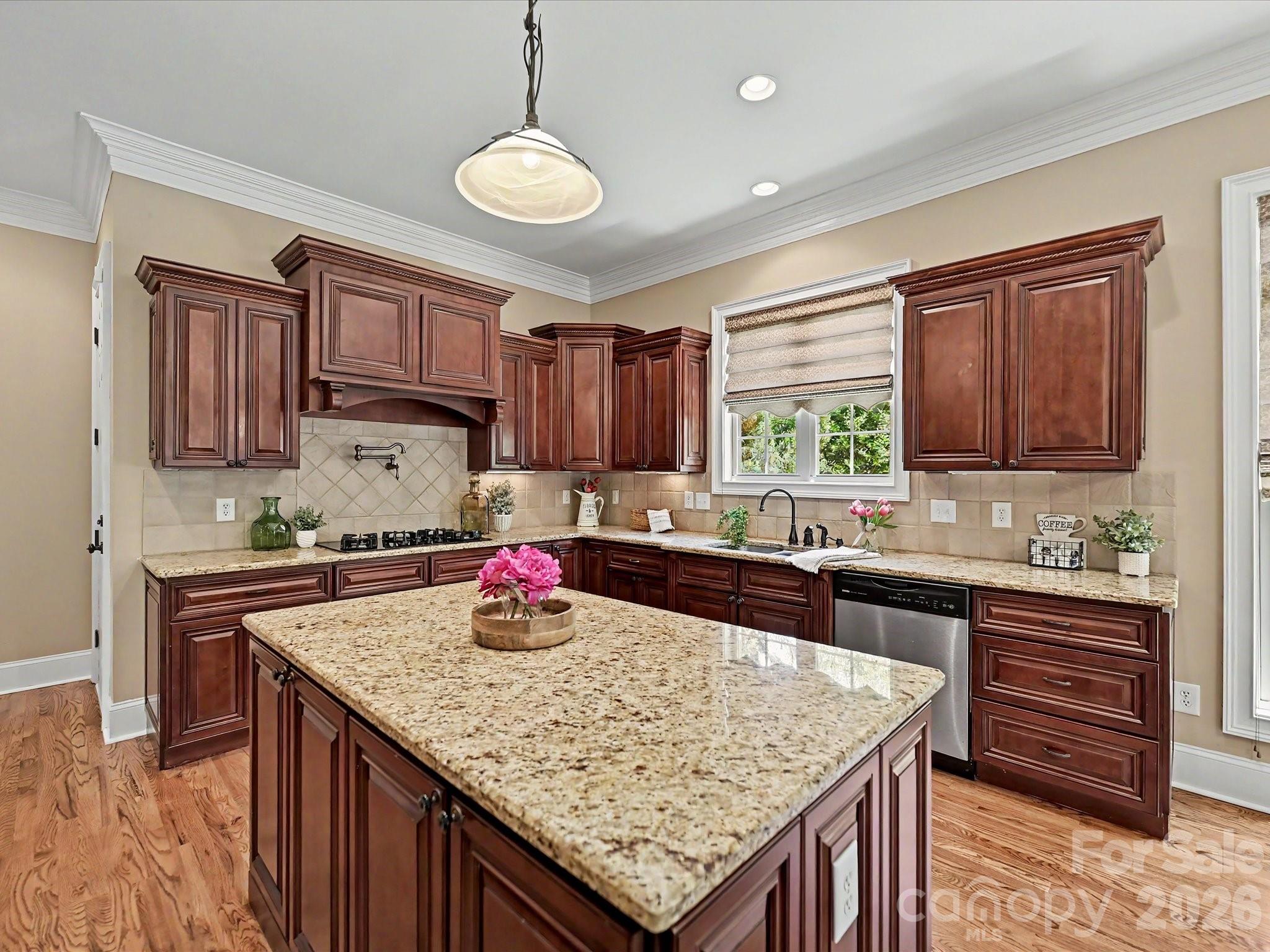275 Palm Cove Way — York