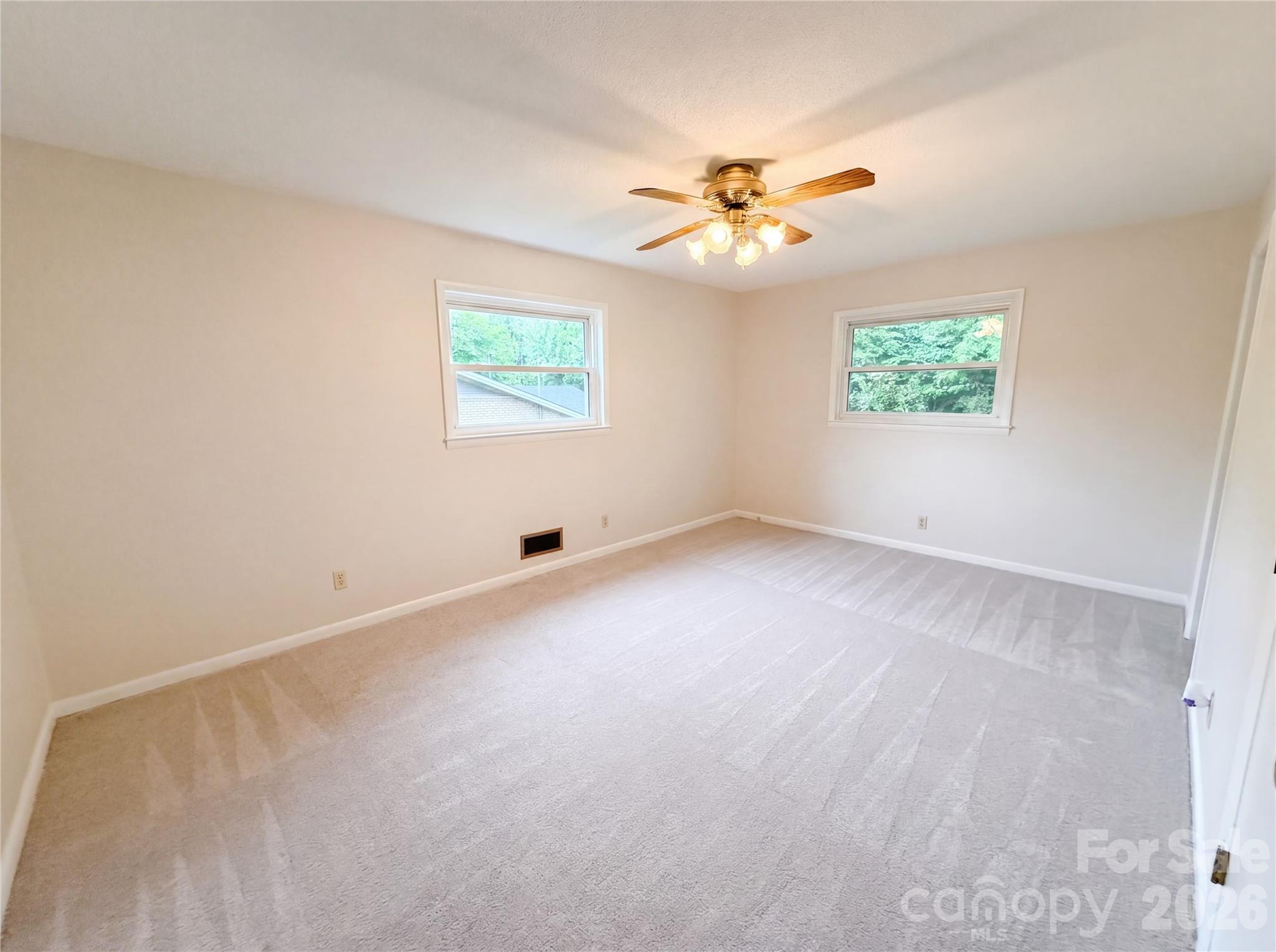 128 Greenview Drive — Kannapolis