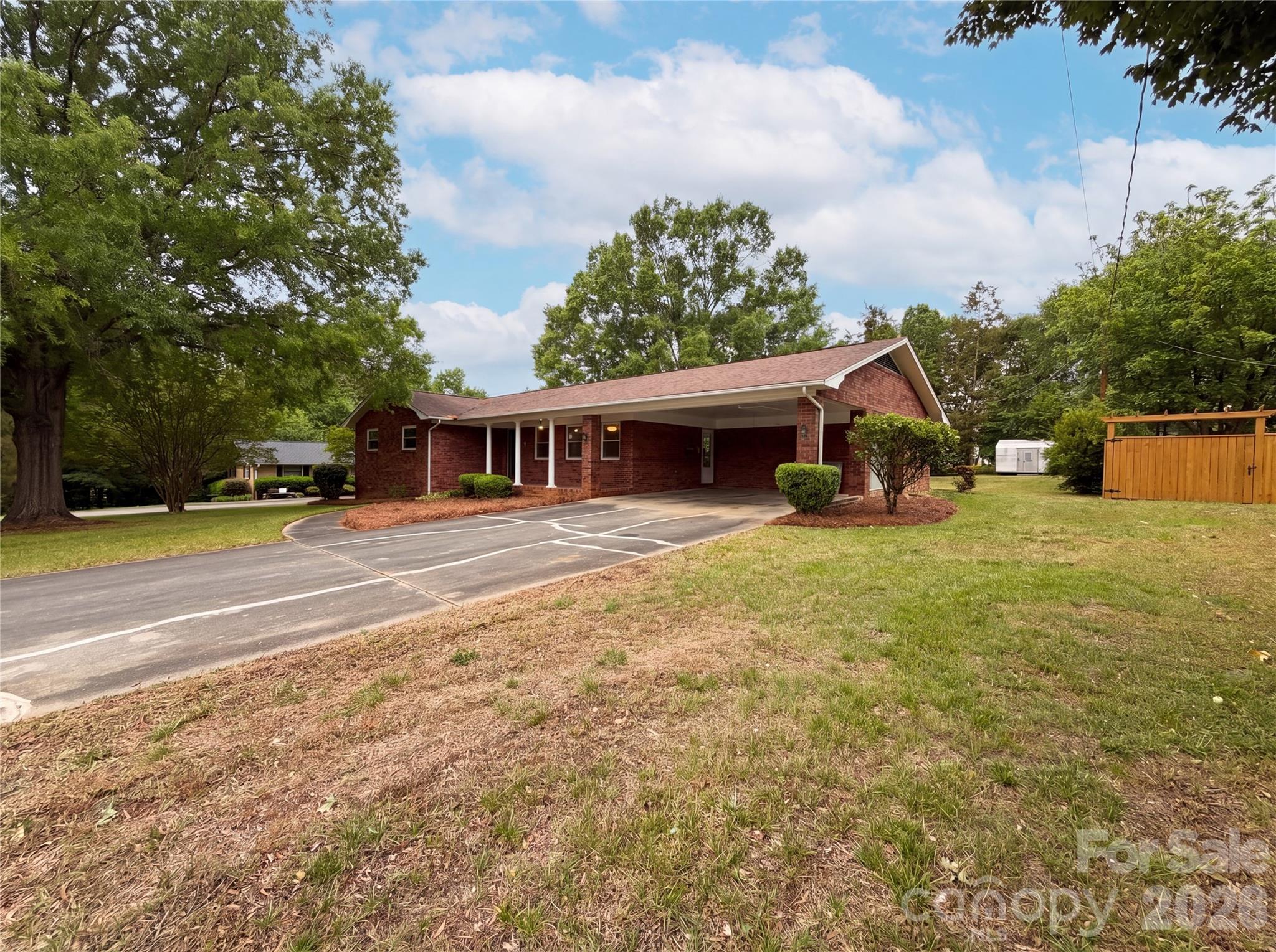 128 Greenview Drive — Kannapolis