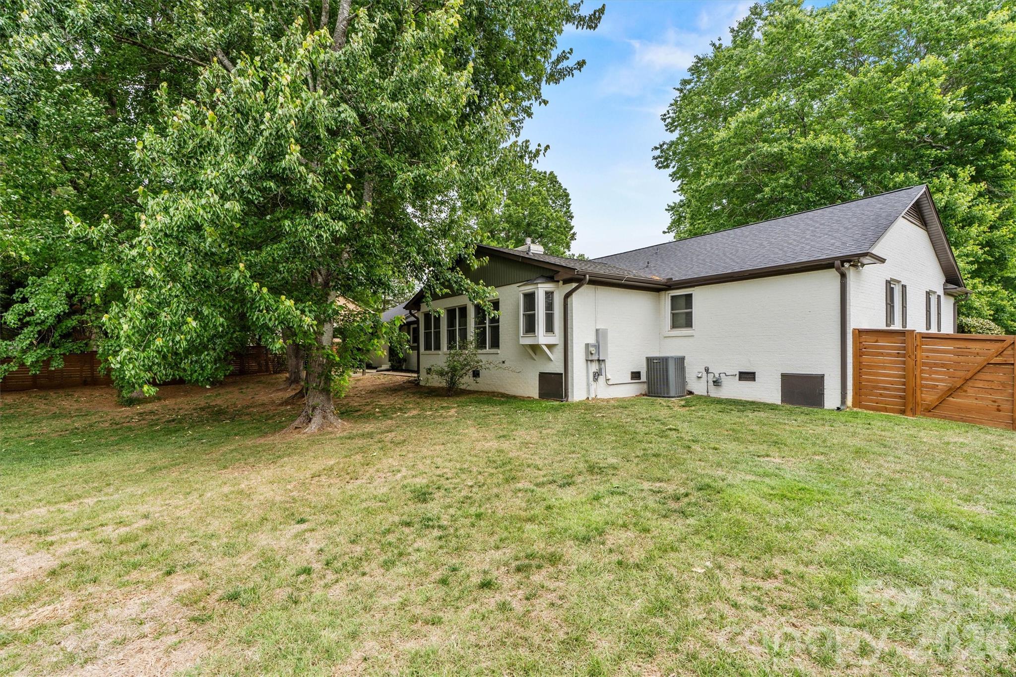 6021 Morris Farm Lane — Mint Hill