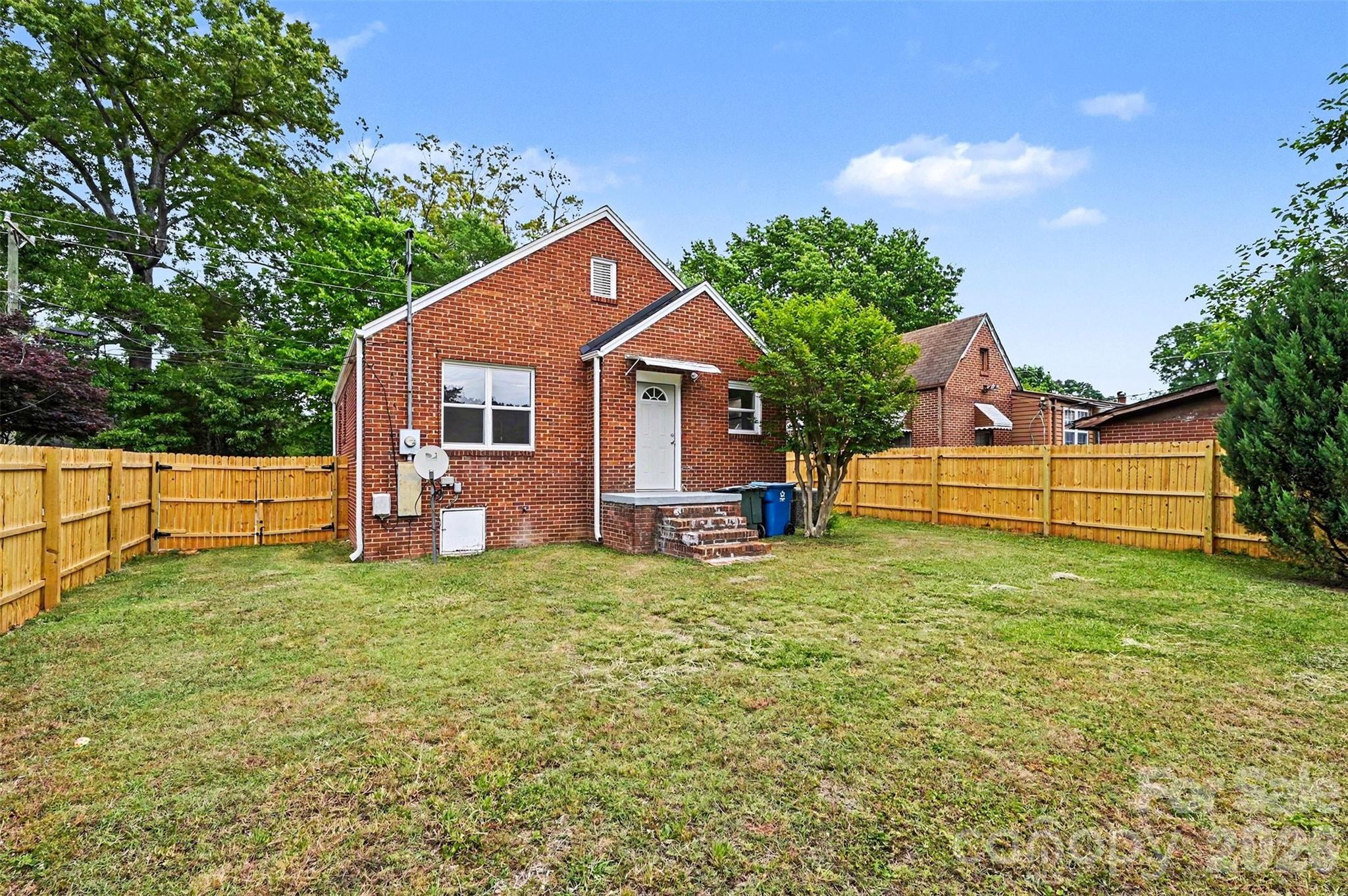 823 Lincolnton Road — Salisbury